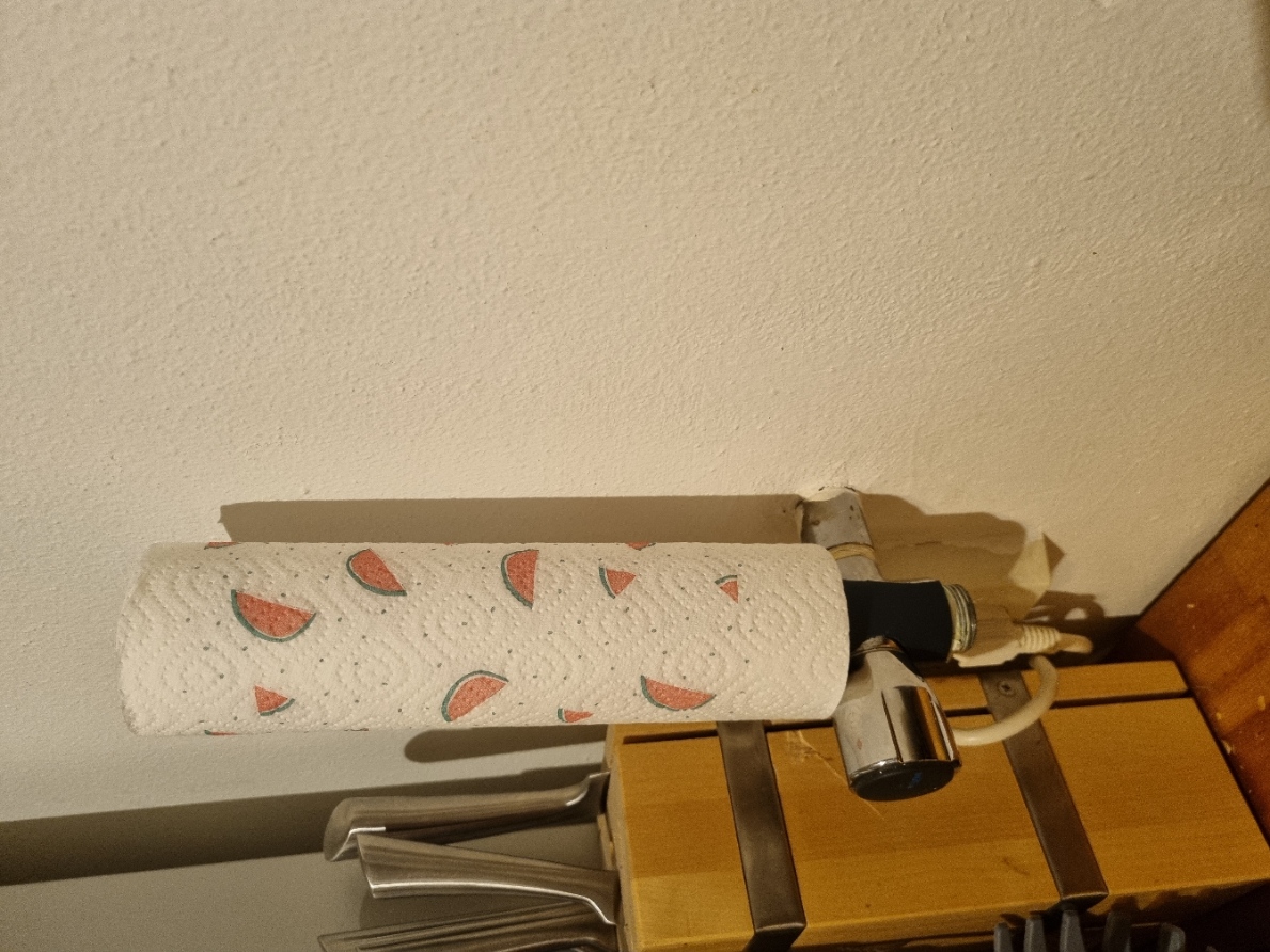 papertowell-holder-for-on-your-washingmachine-tap-by-mick0matic
