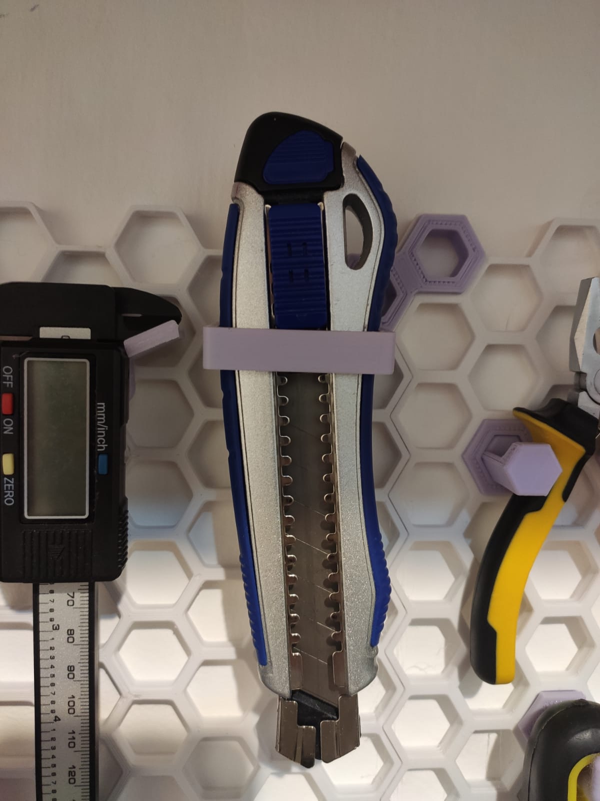 Utility Knife Holder wall storage system by LaPicardía Download free STL model
