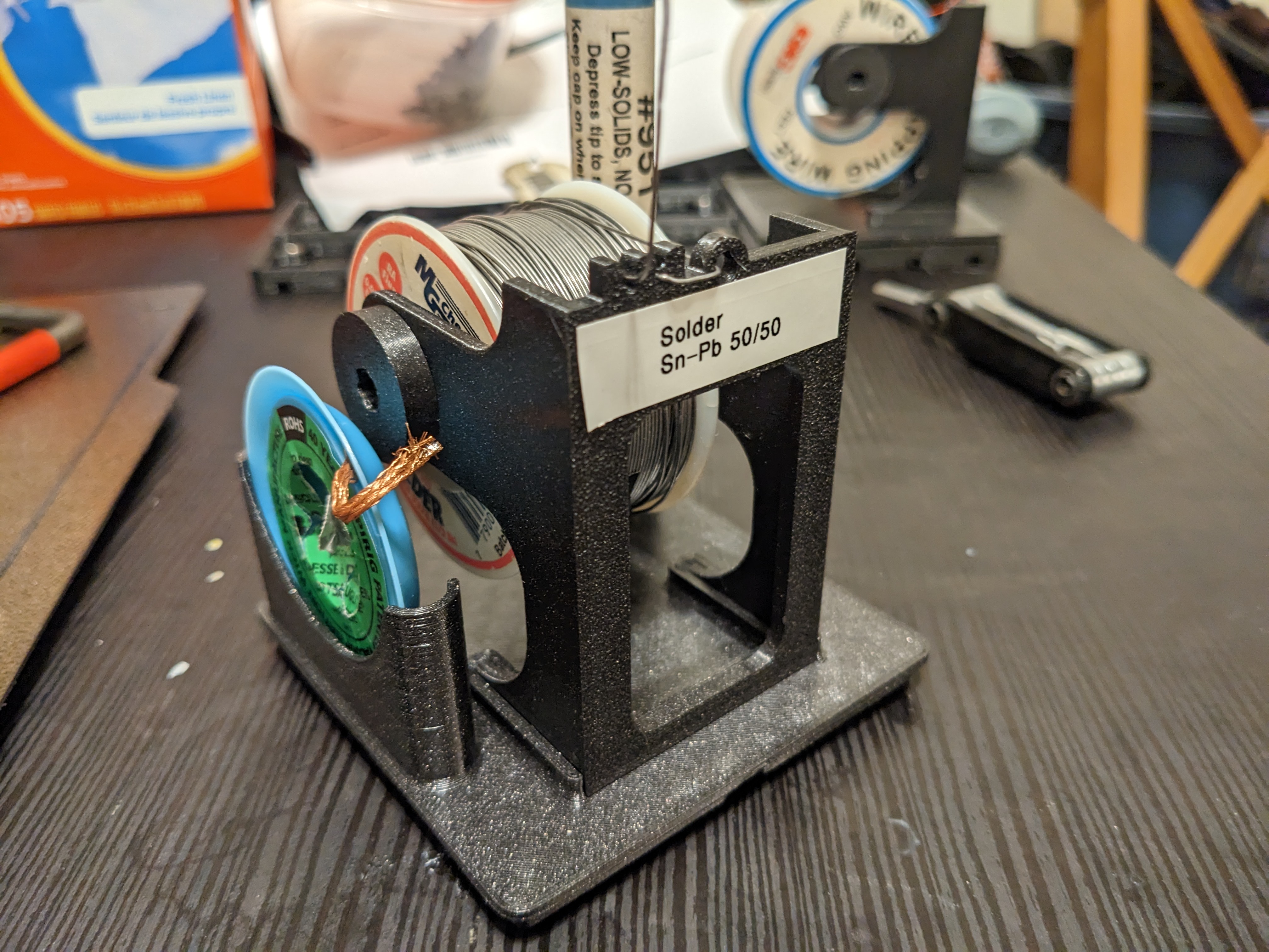 Solder / wire spool holder for Gridfinity (2x2)