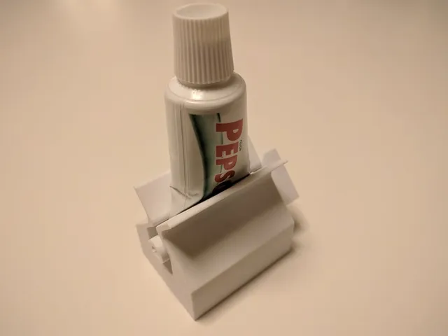 Toothpaste squeezer (holder)