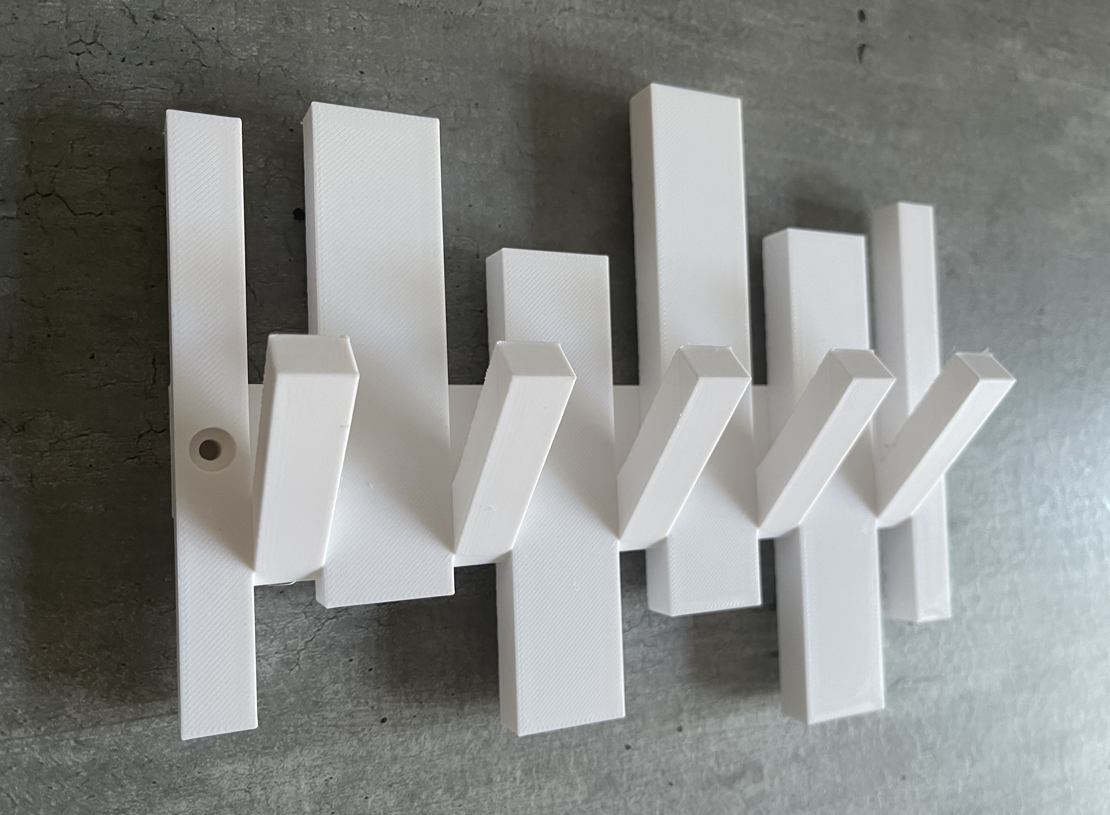 Wall hanger