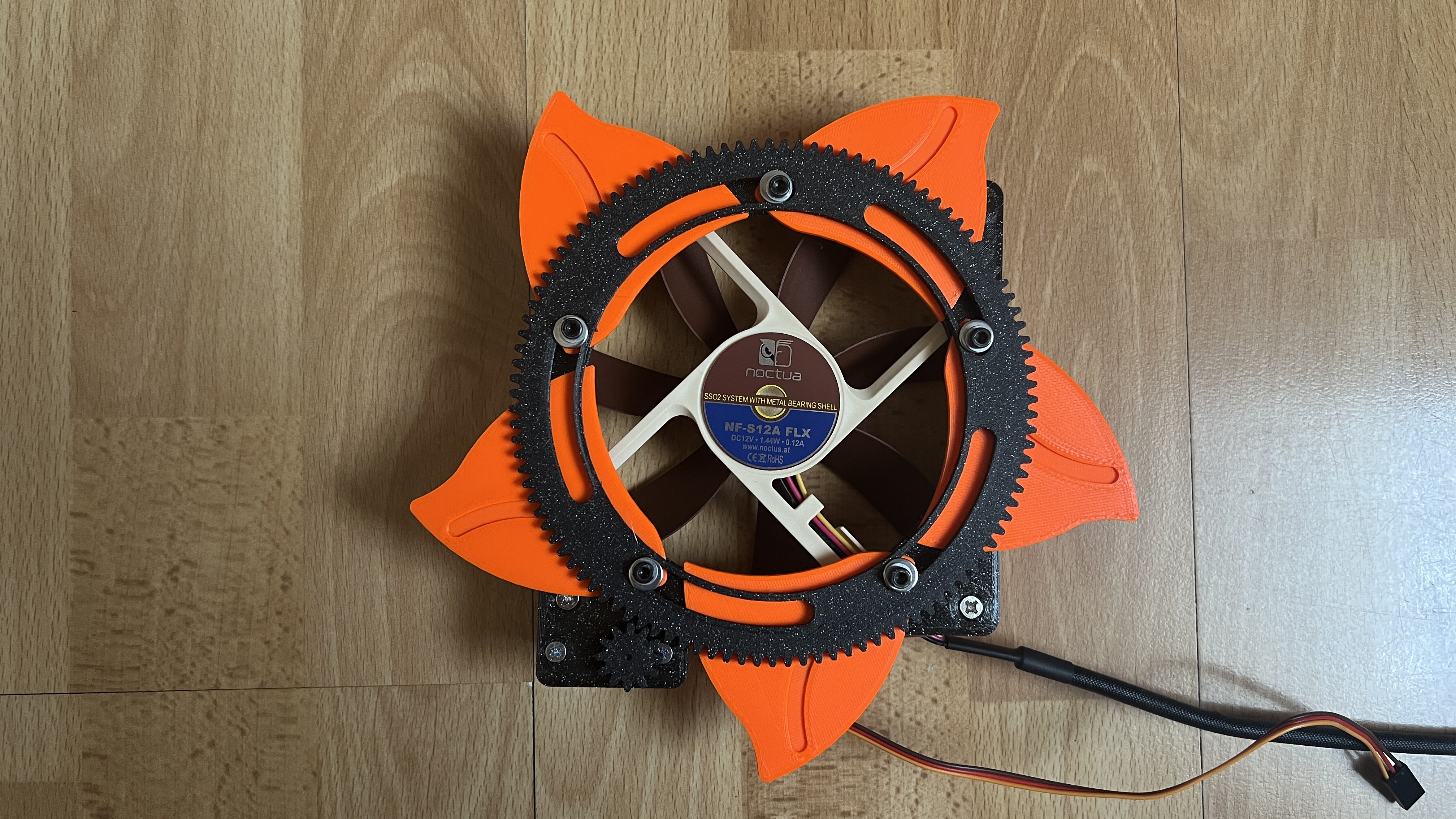 Servo automated iris / aperture for 120 mm fan