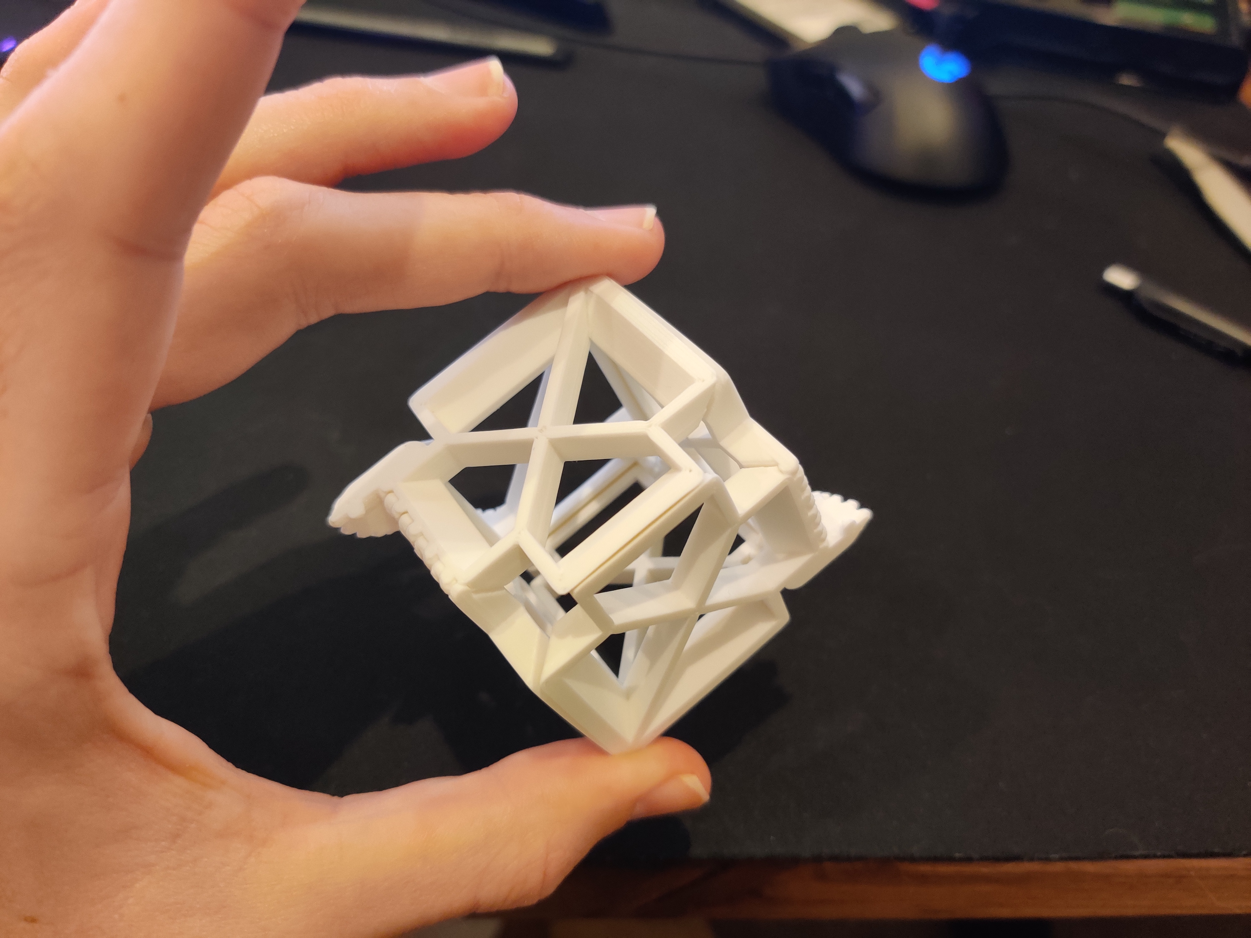Kinetic Cube - Mechanical Art - Print In Place