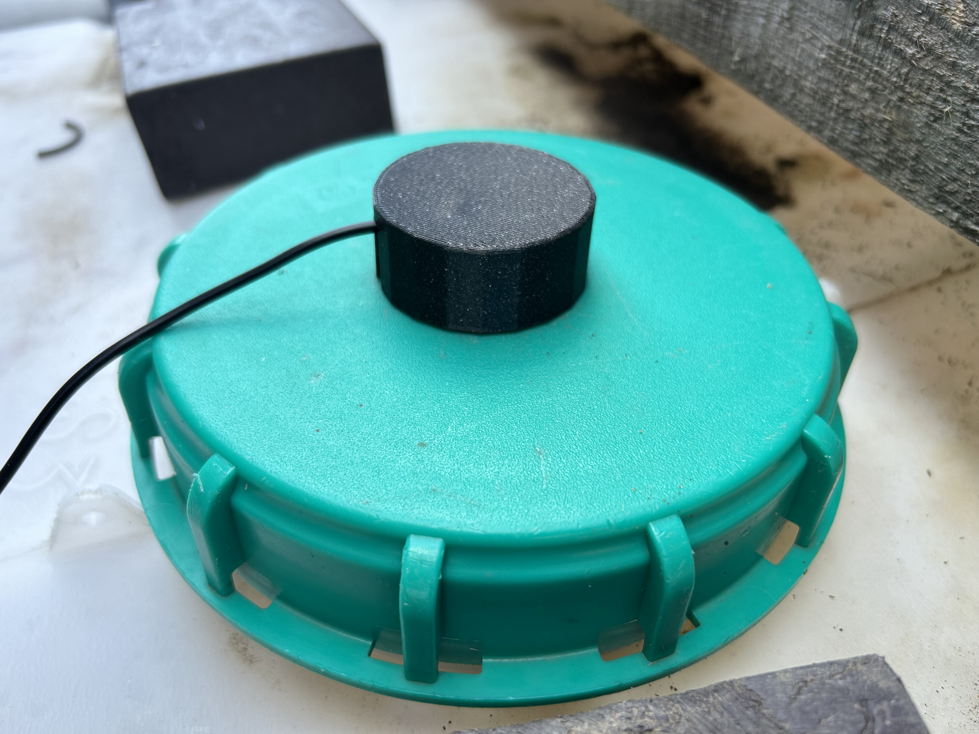 JSN-SR04T ultrasonic sensor lid mount for IBC water tank