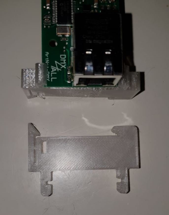 DIN Mount ArtNet-DMX-Universe_DR_1.1