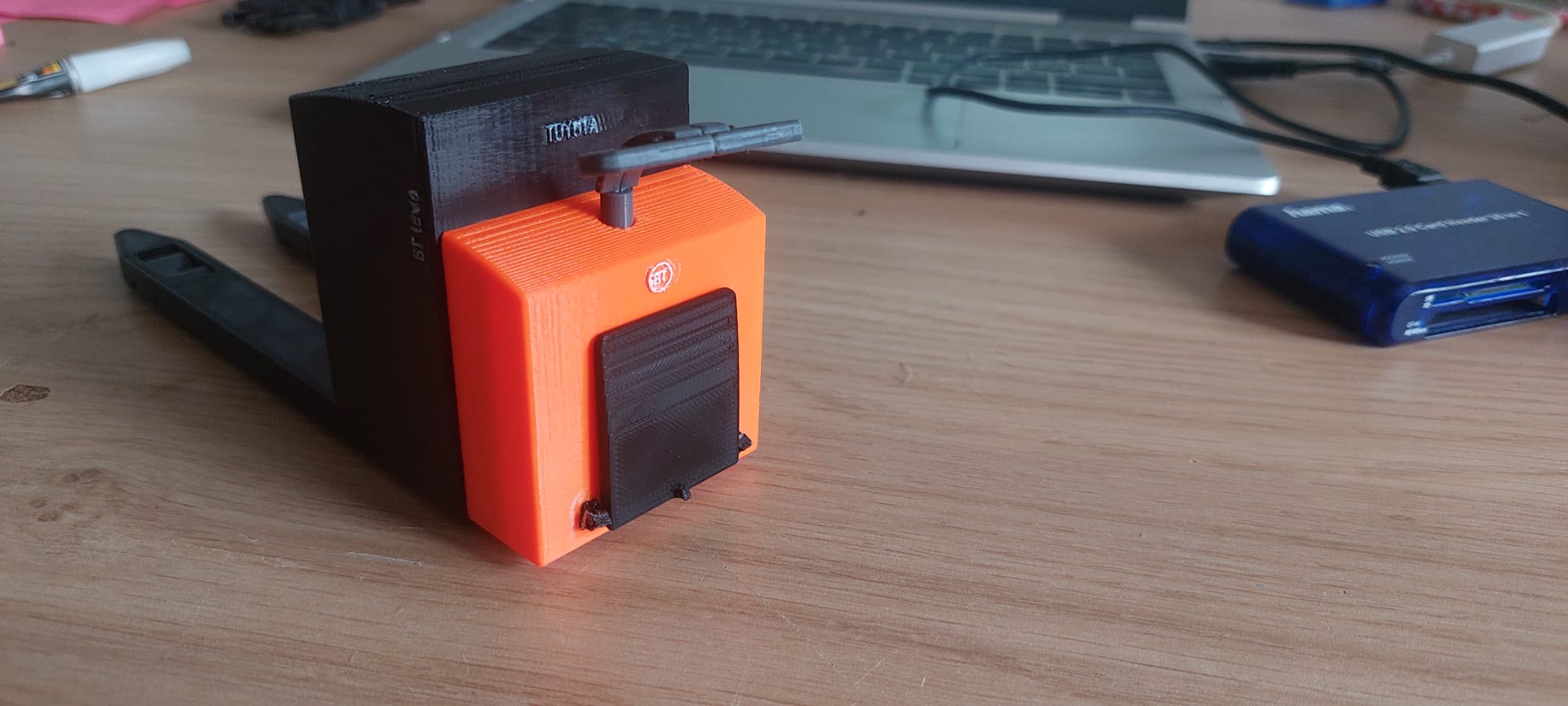 BT levio 1/10th scale electric pallet jack (UPGRADE)