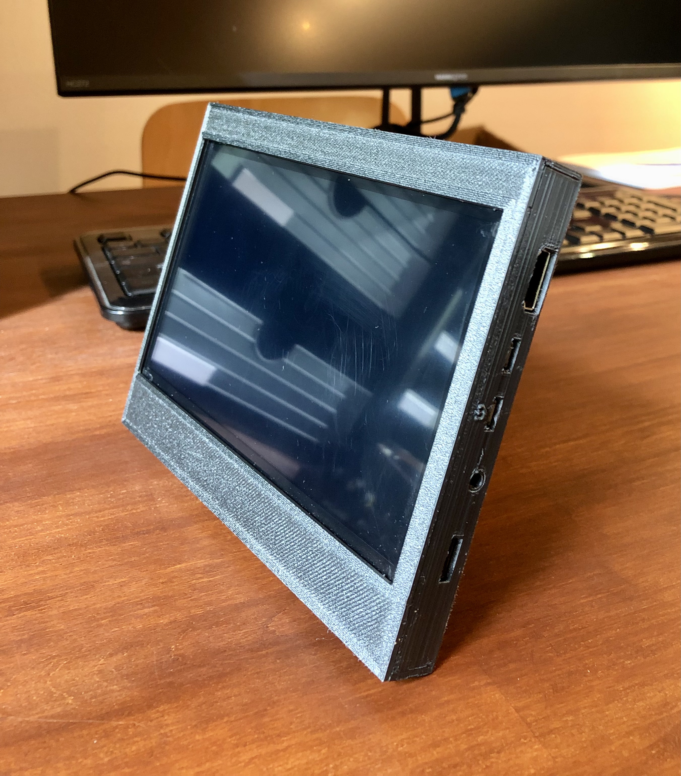 Case 7 inch LCD display touch screen waveshare