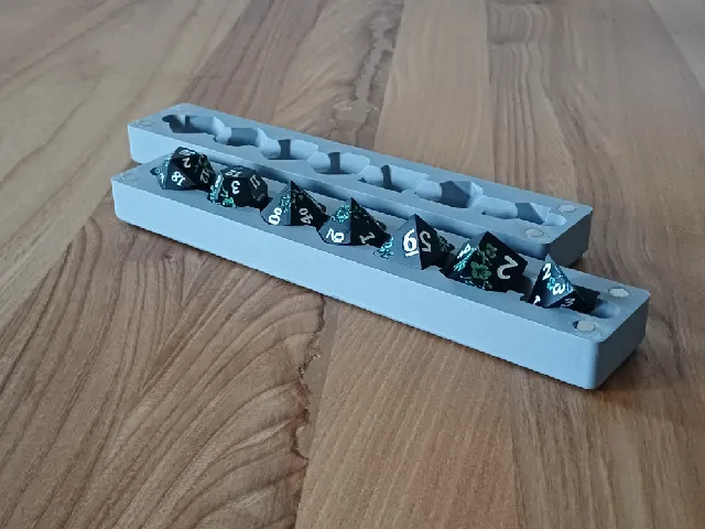 Customizable Dice Box