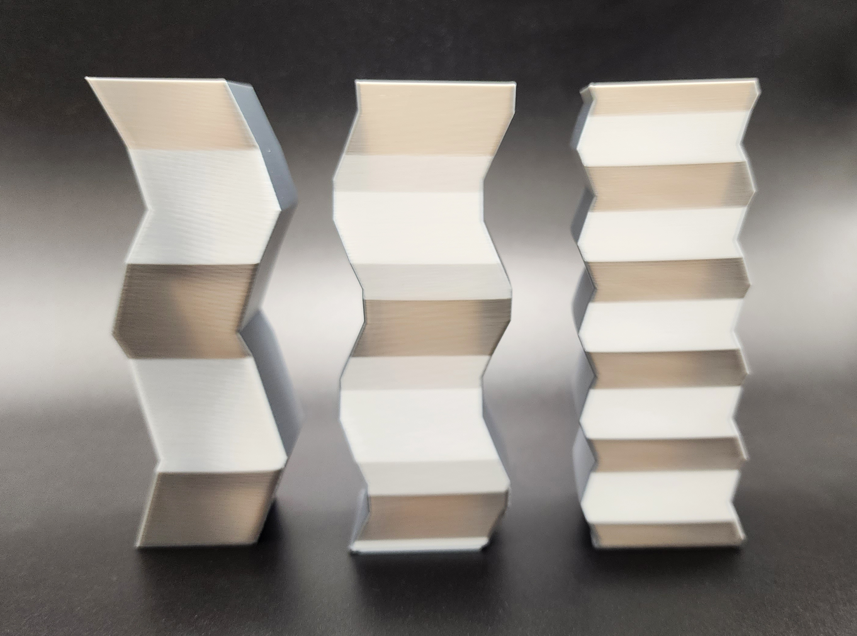 Miniatura 4 do modelo 3D Modern Square Vase Set