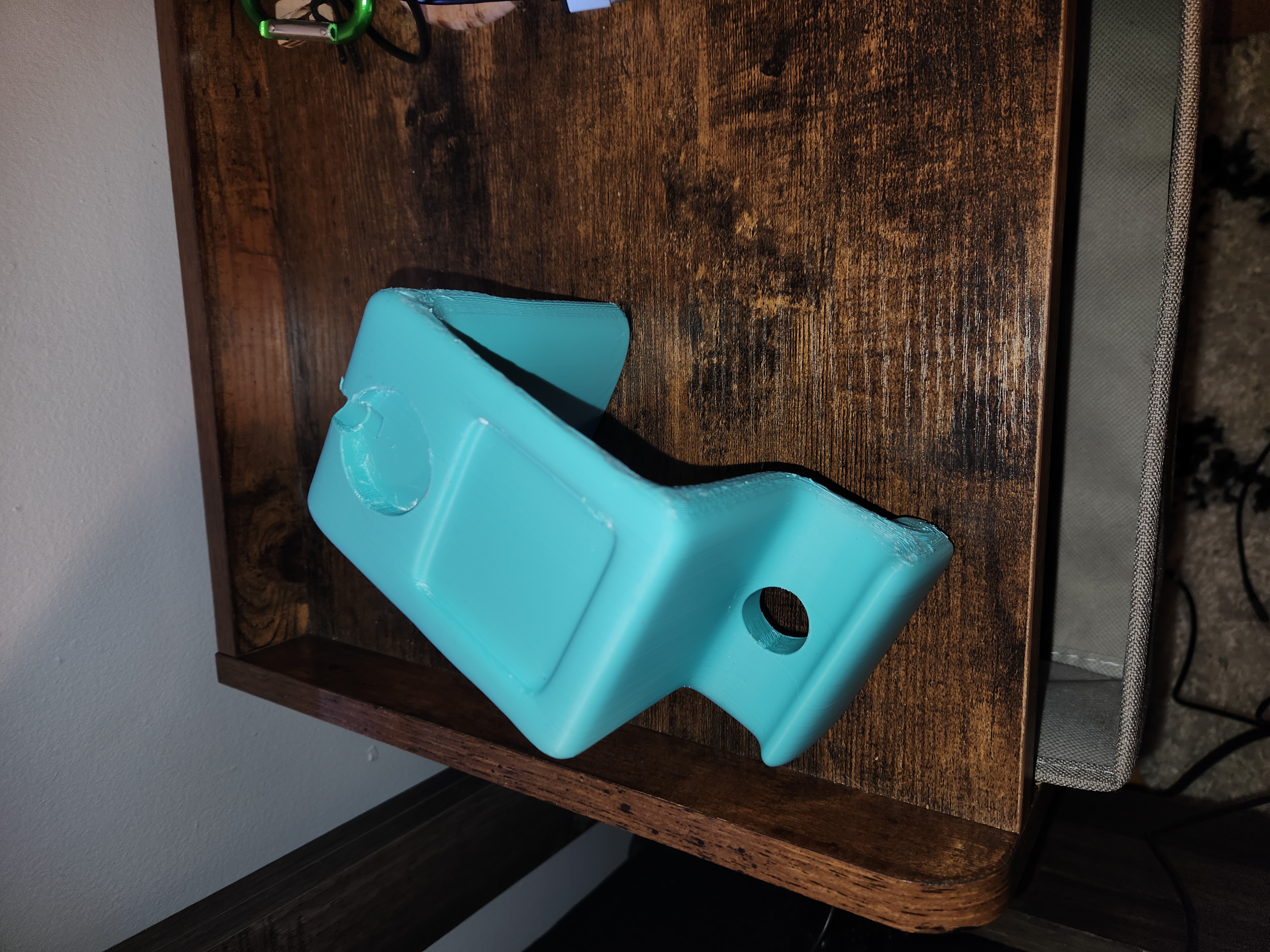 Miniatura 4 do modelo 3D Night stand electronics organizer