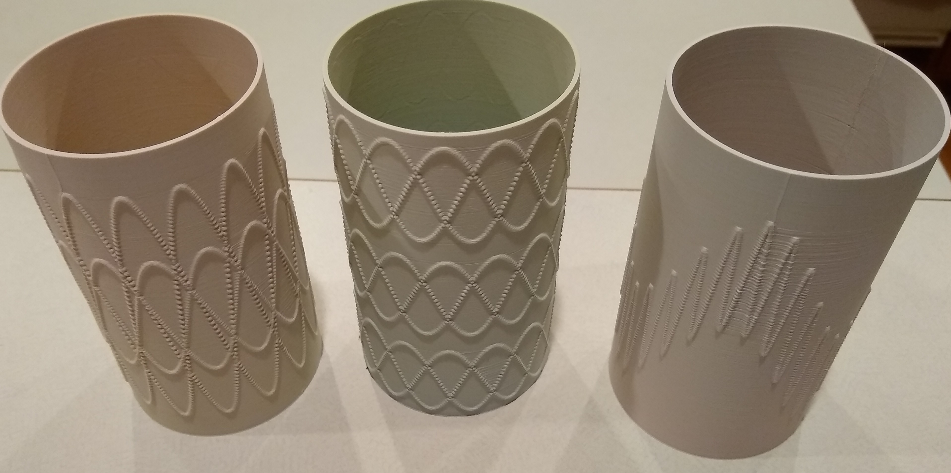 sine wave pen/pencil holder
