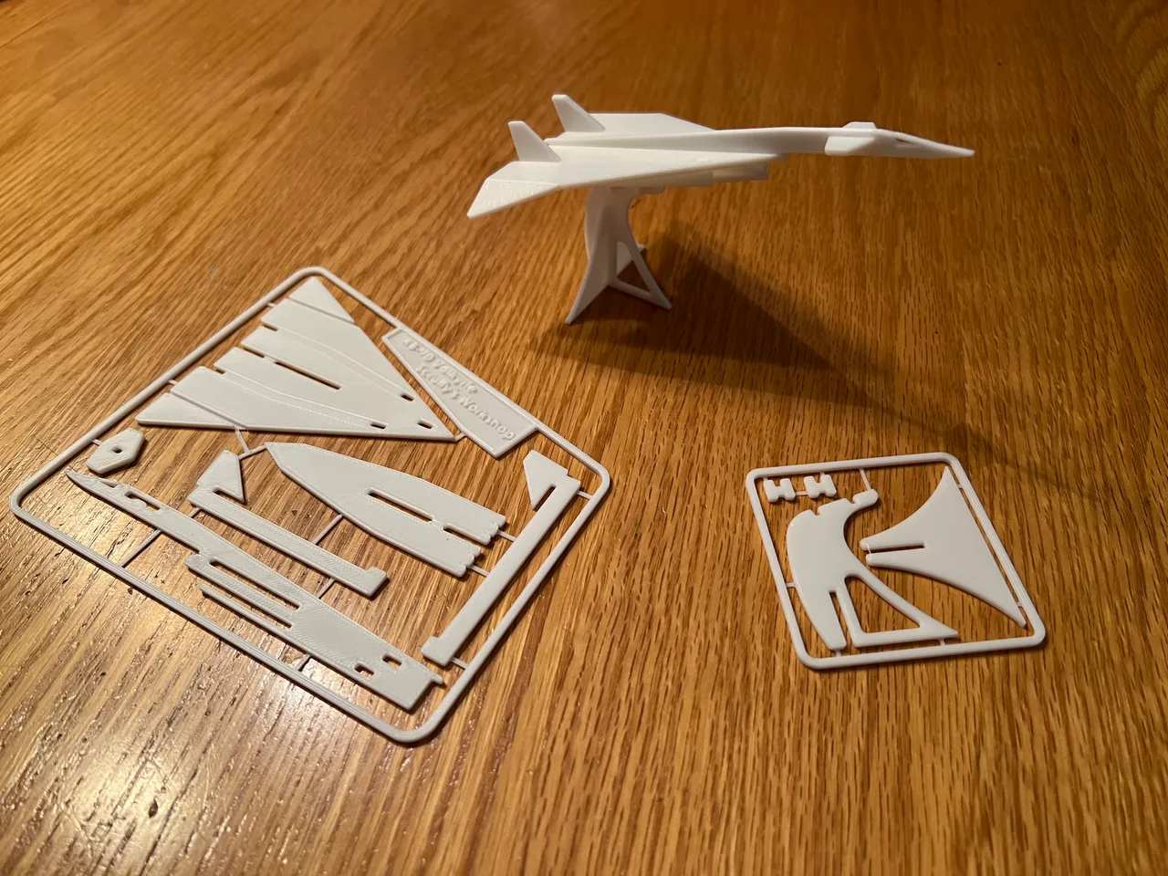 XB-70 ＂Valkyrie＂ Kit Card and Stand by Scruffy＇s Workshop
