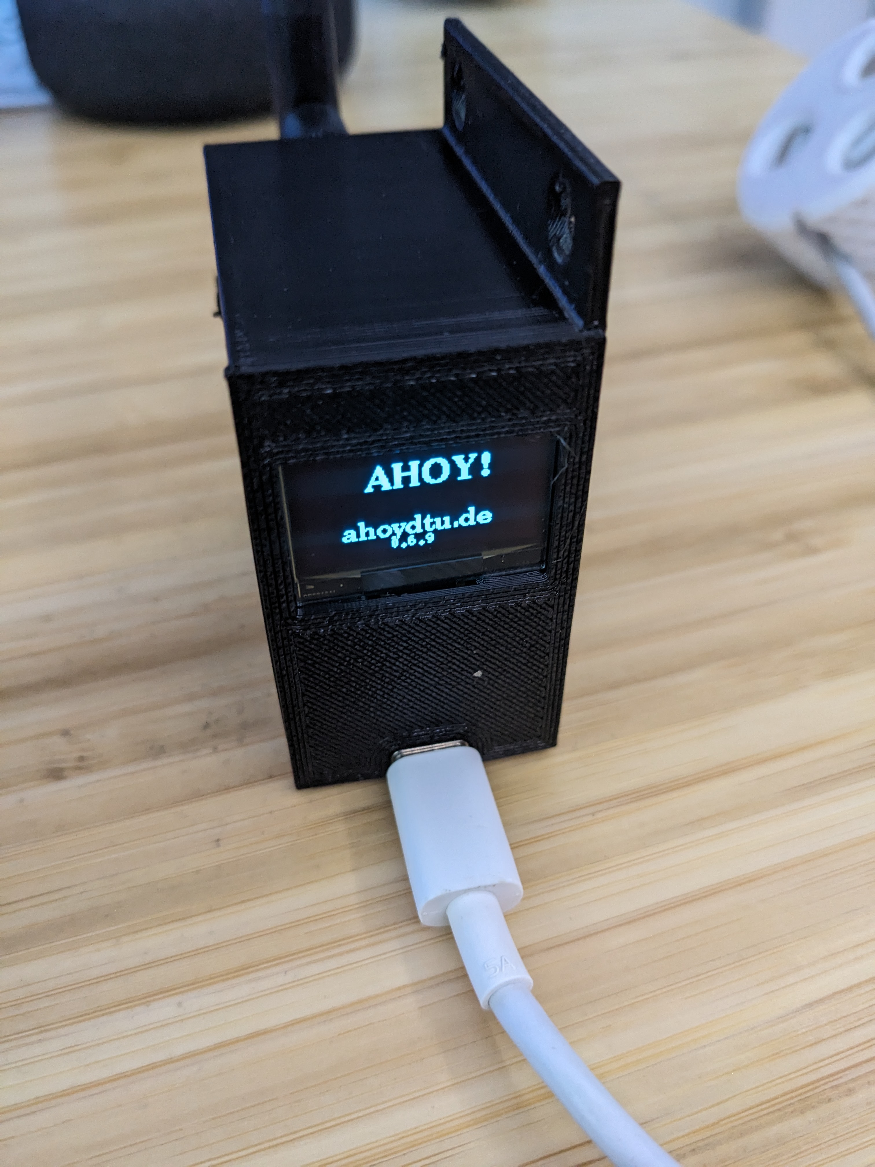 Lid with display (SSD1306) for Ahoy Open DTU Case