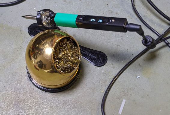 Solder iron holder for copper cleaning sponge (Pinecil TS80 TS100)