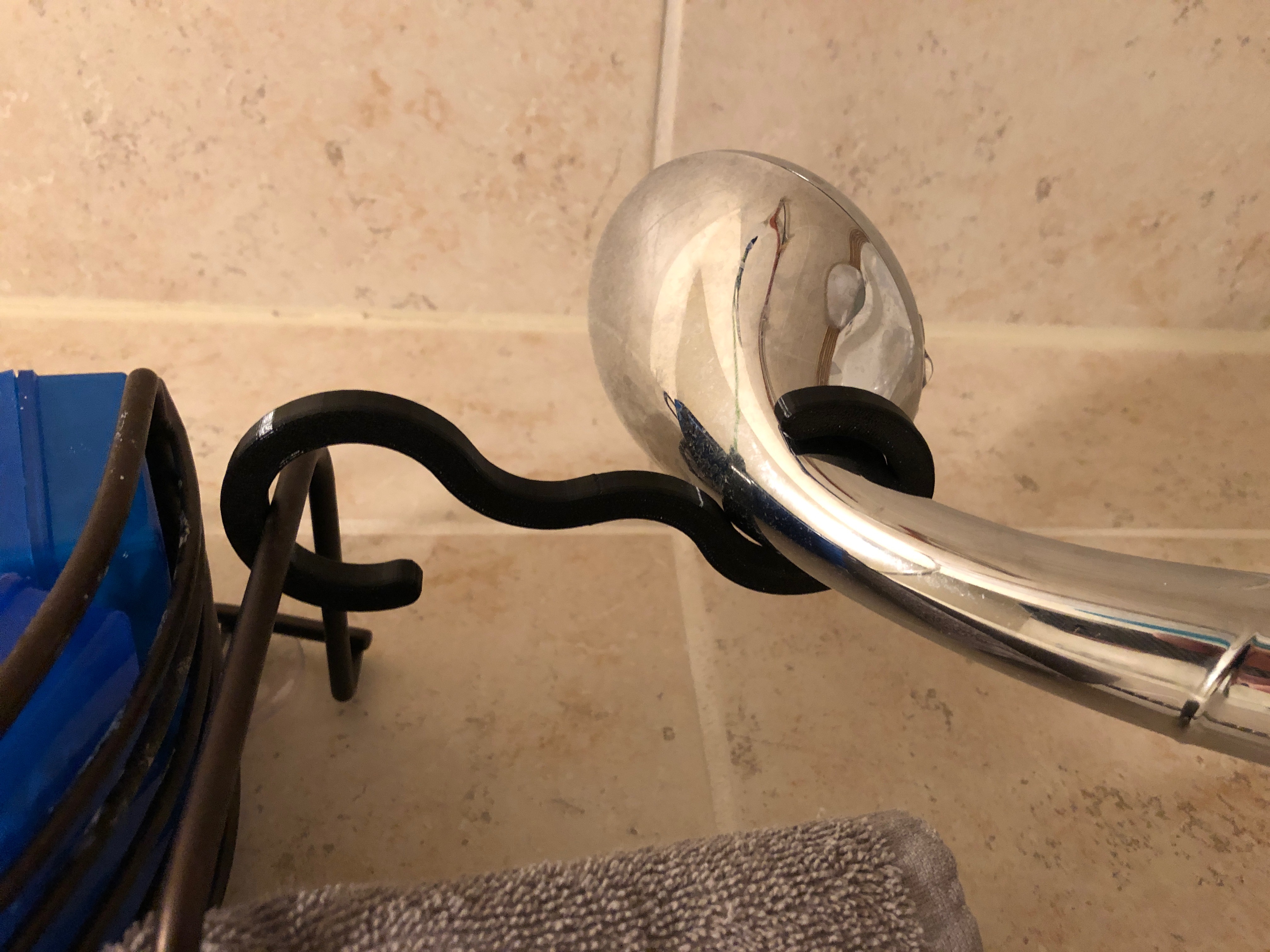 Miniatura 2 do modelo 3D Shower Head Hanger Hook