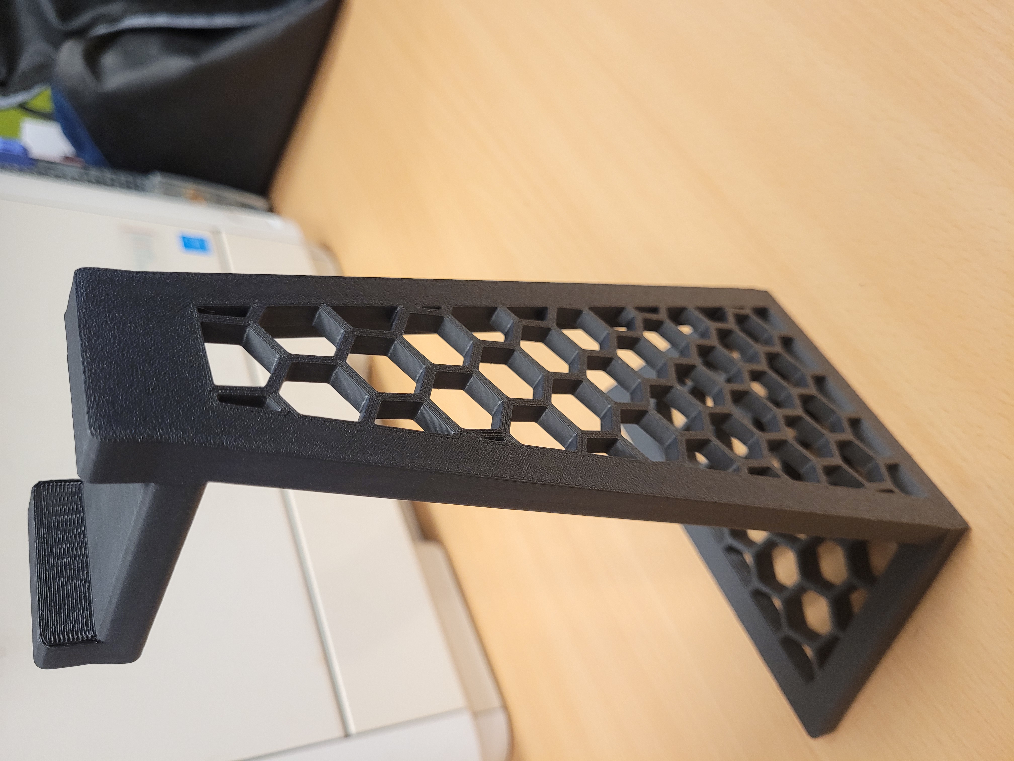 Miniatura 2 do modelo 3D Honeycomb Headset Stand