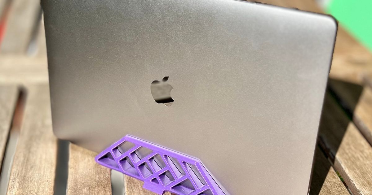 MacBook Pro (TouchBar) Clamshell Stand by UloPe Download free STL
