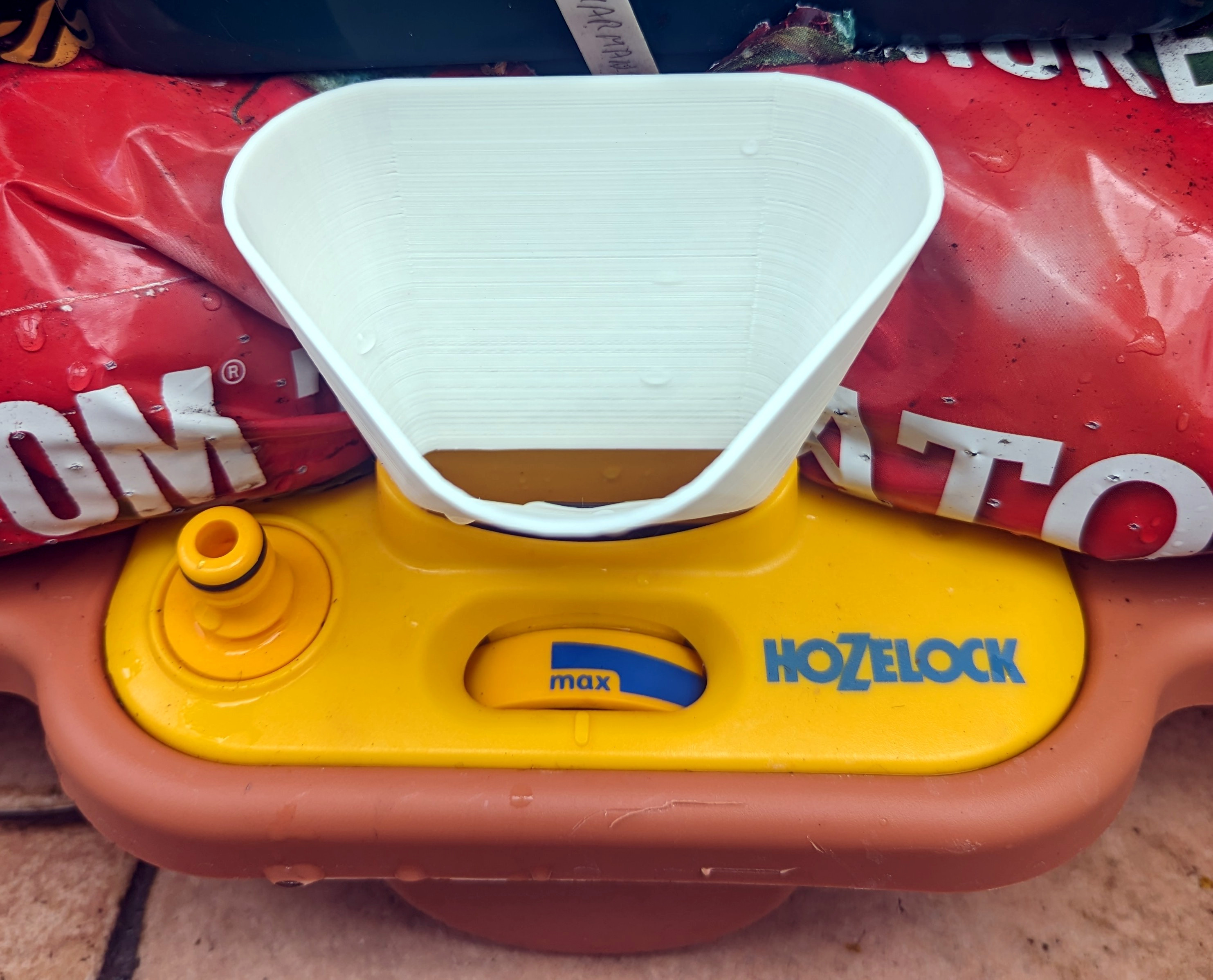 Hozelock growbag waterer funnel by FloatingBoater Download free STL model