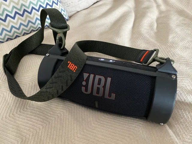 JBL Charge 5 Clip Case