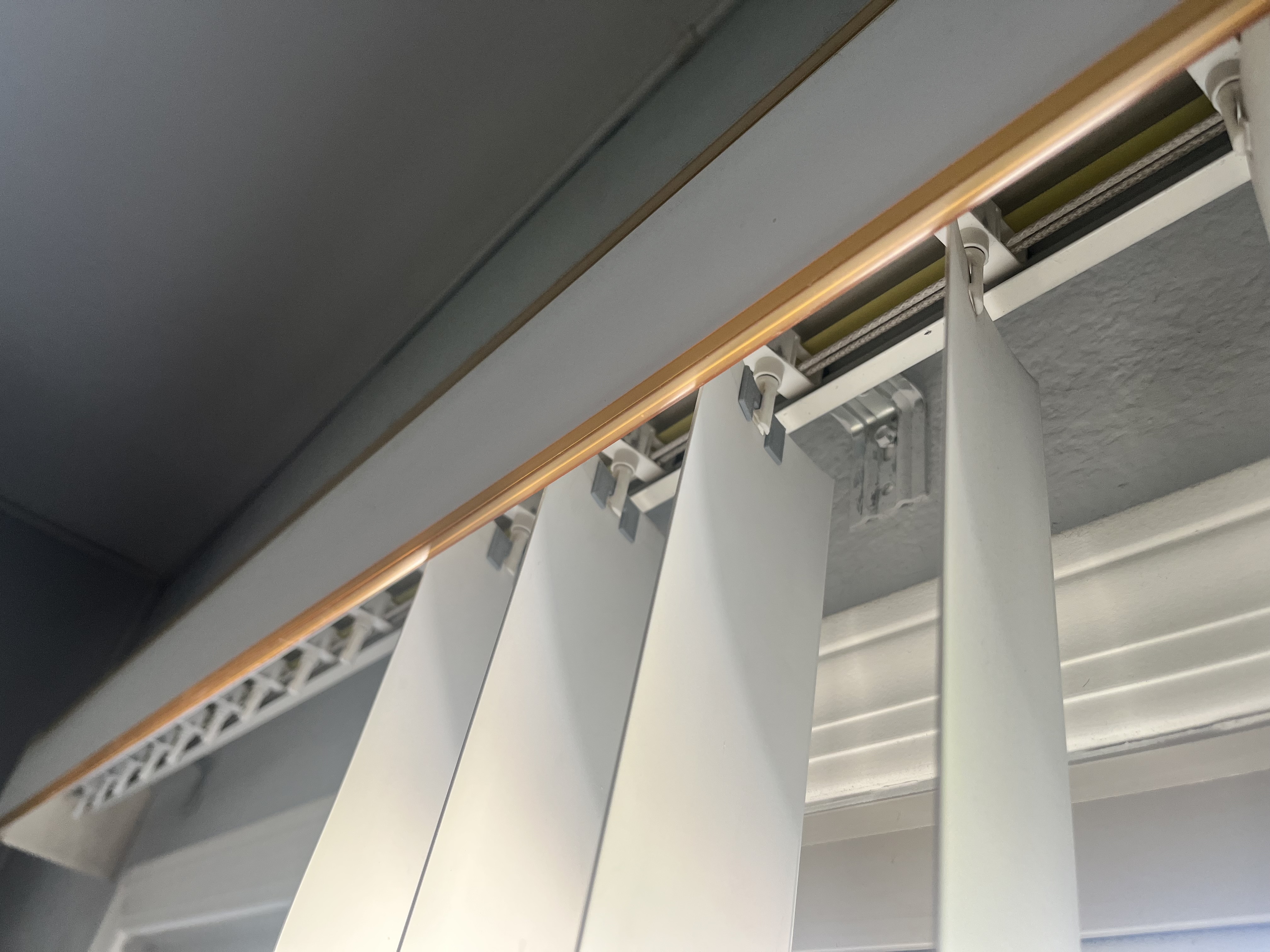 Vertical Blind Clip