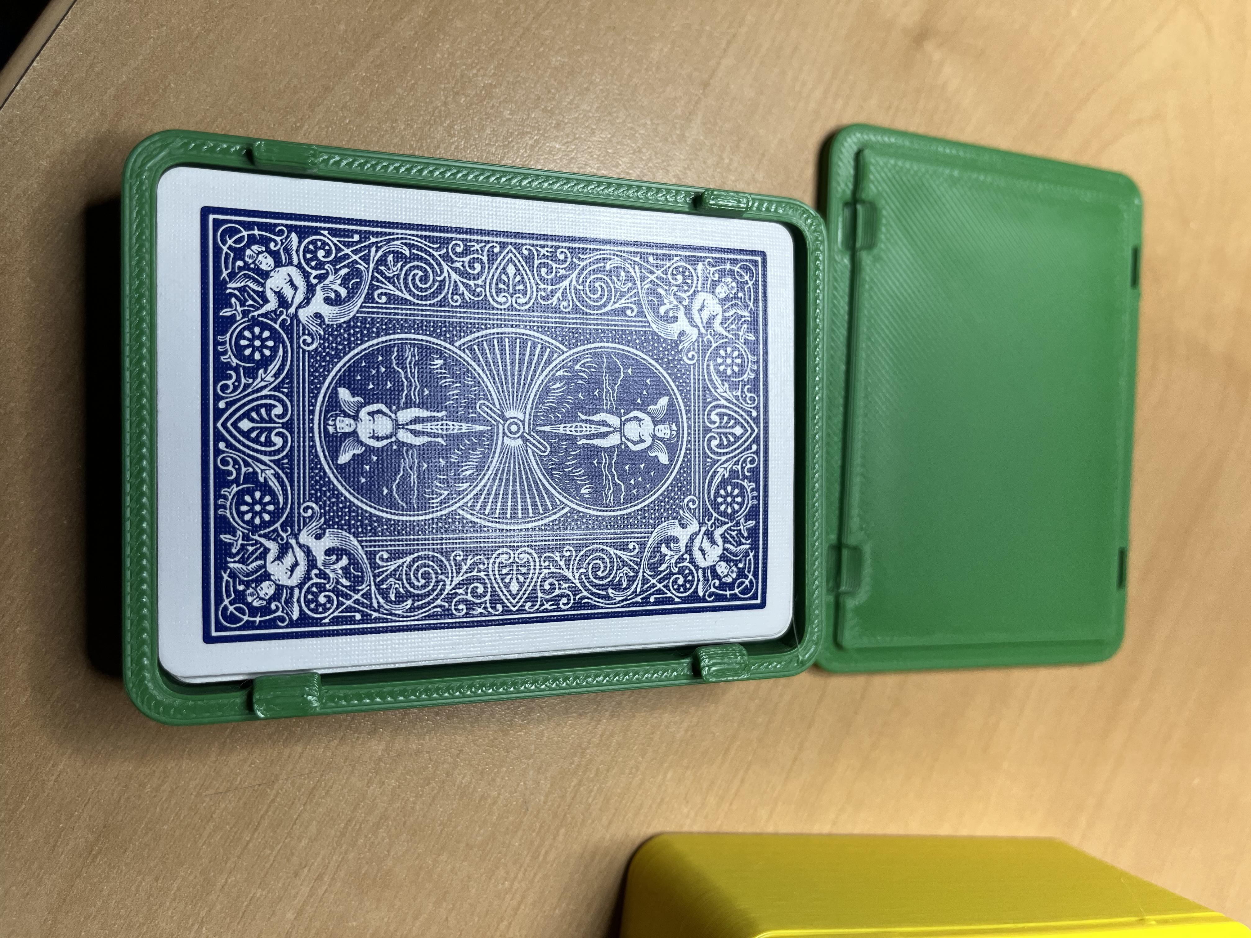 Playing Card Snap Box by greecher Download free STL model