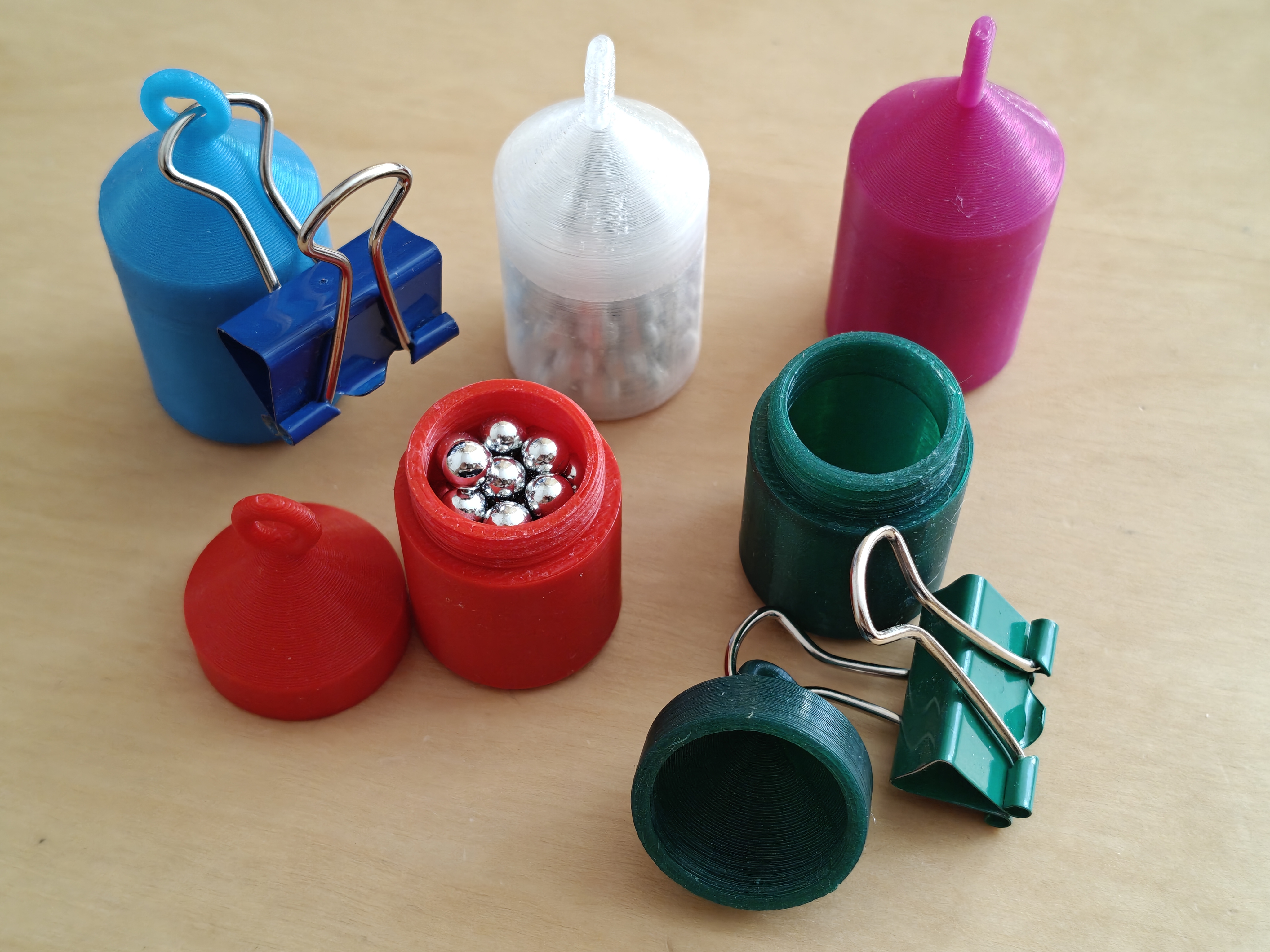 Small hanging weights 3D model