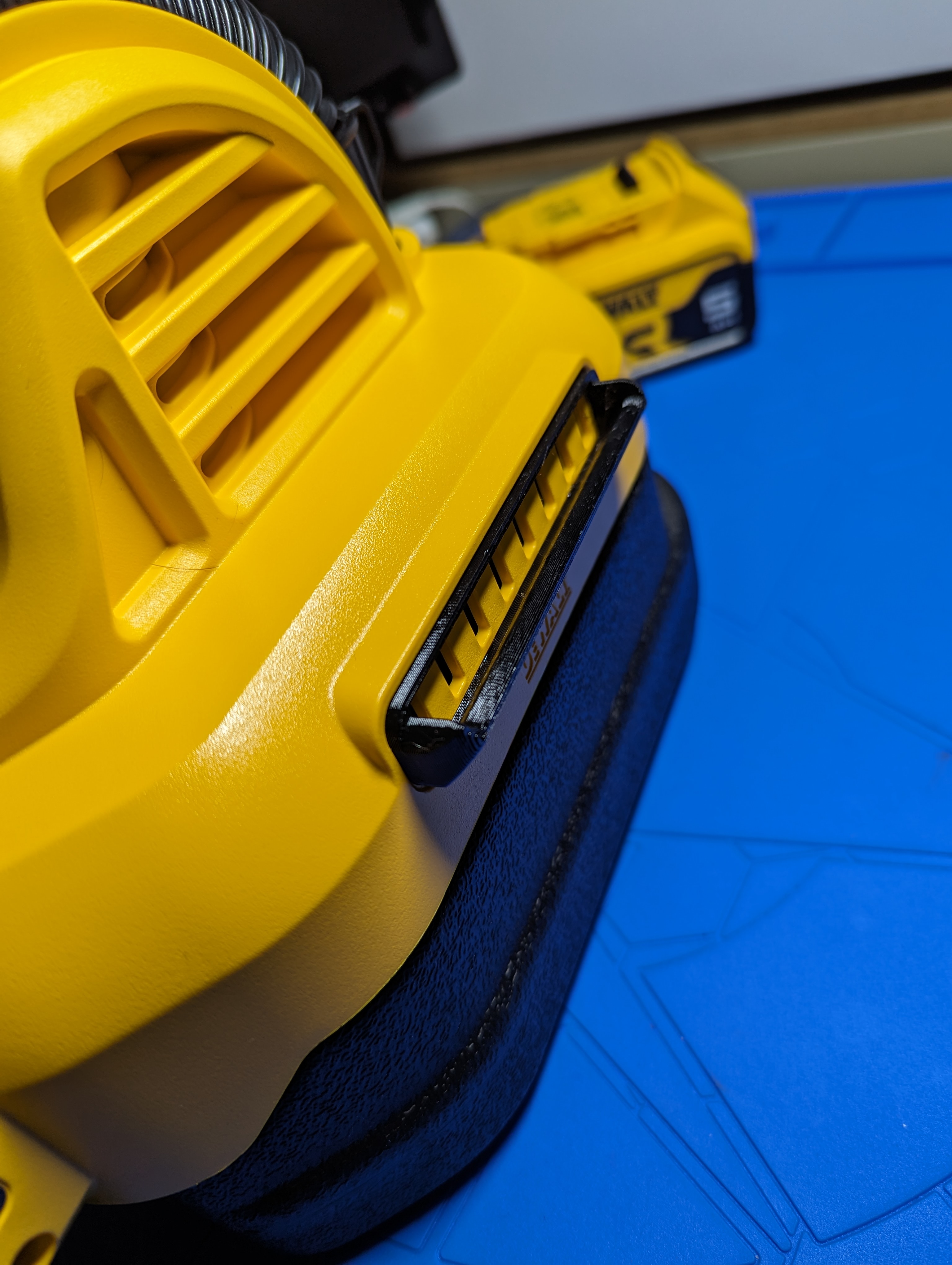 Dewalt Hand Vacuum Exhaust Redirector