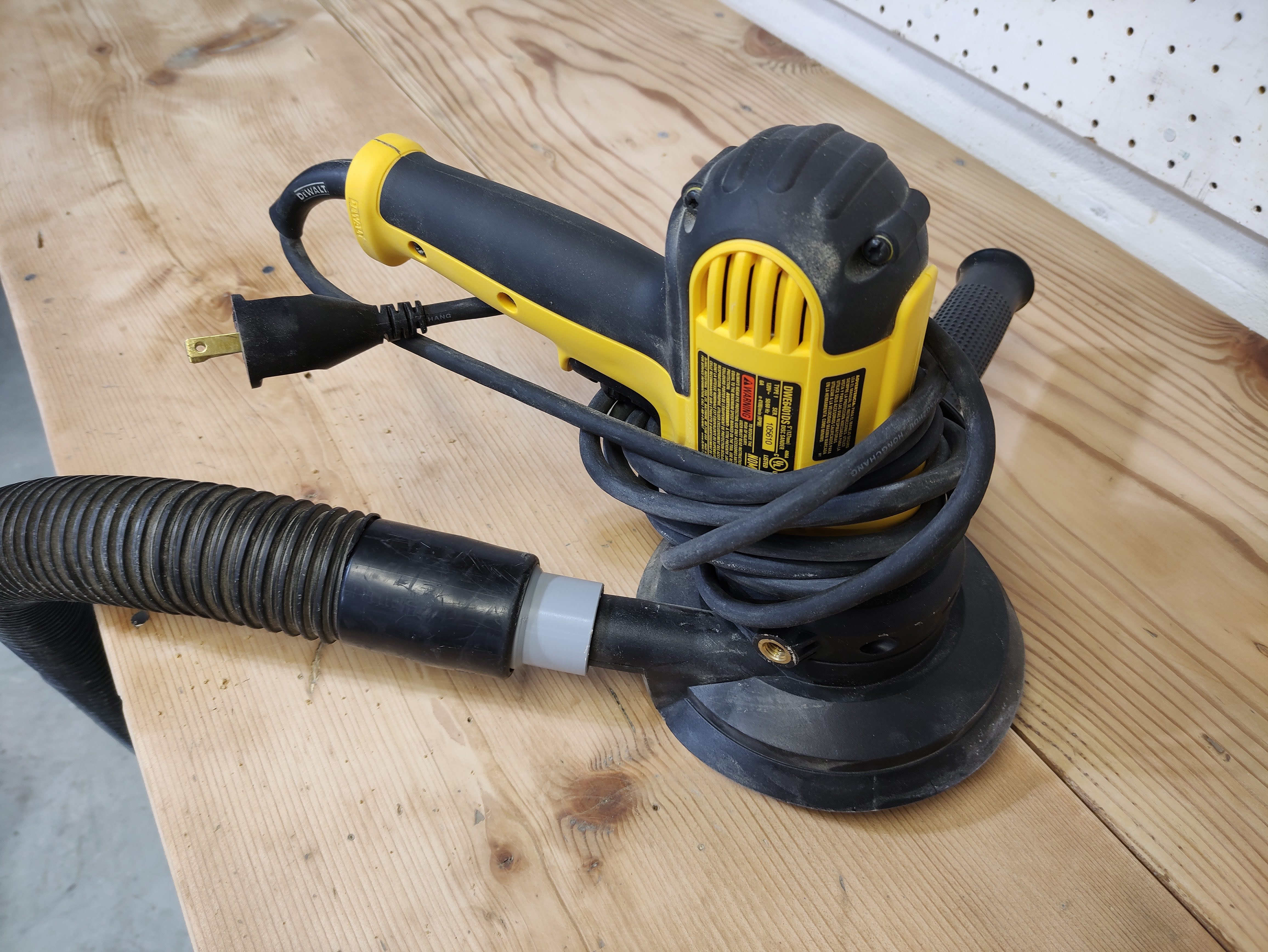 1 to 1.5" Vacuum Hose Adapter