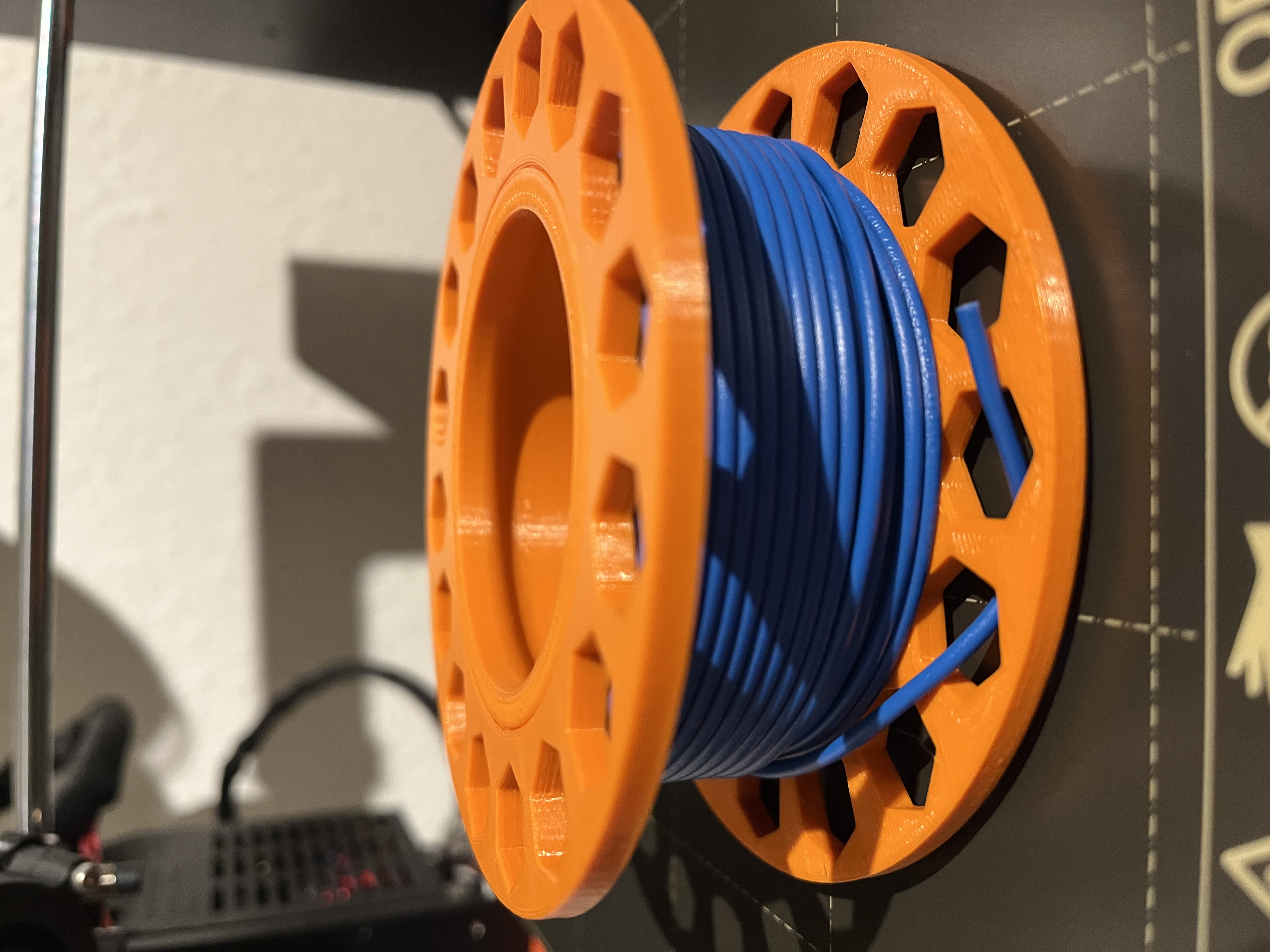Miniatura 2 do modelo 3D Small Cable Spool