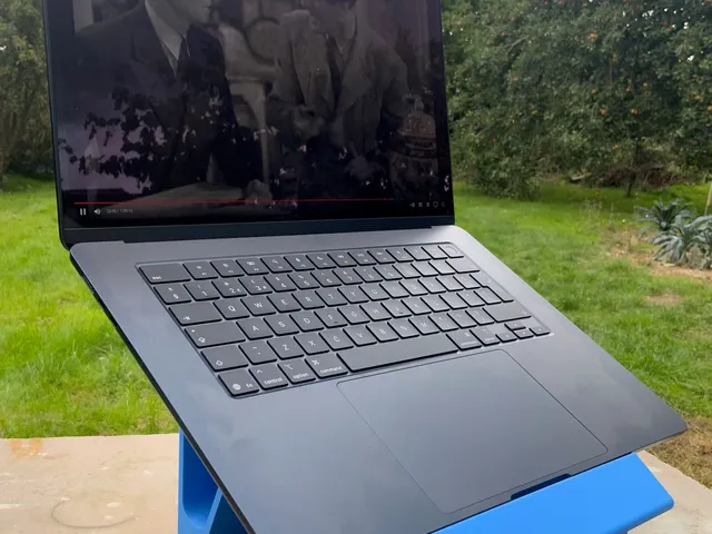 laptop stand