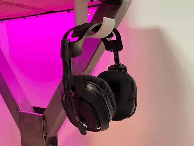 Simple headphone desk hanger! (Screwed)