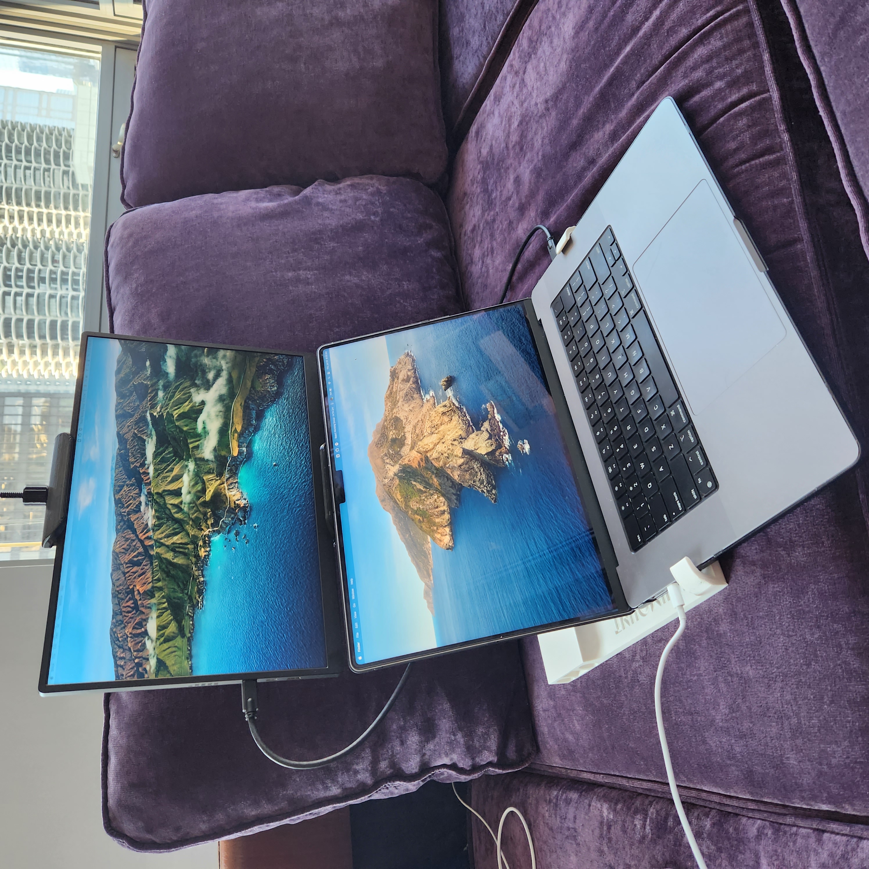 UNIMOUNT — Modular Mounting System for Your Second Screen and Laptop