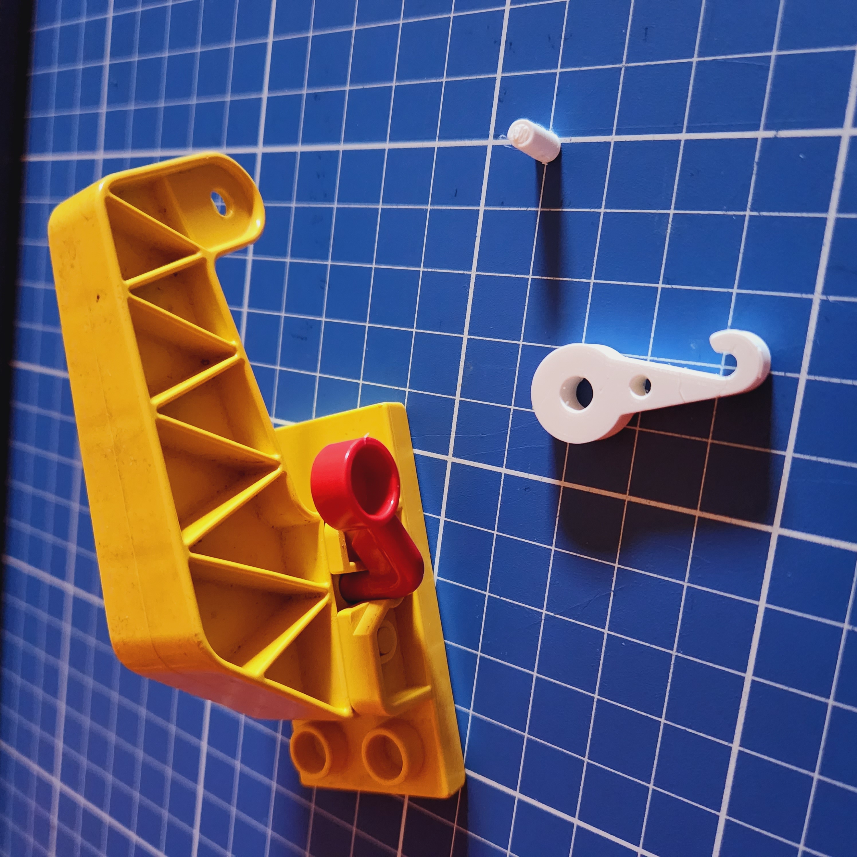 Duplo hook