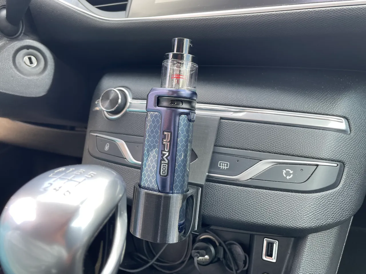 elfbar nachfüll pod läuft aus ULROAD Support de gobelet compatible avec Elfbar voiture camion  porte-gobelet pour cigarette électronique Shisha Support de voiture Support  de voiture Support d'accessoires Évaporateur : Amazon.com.be: Auto et moto main image 1
