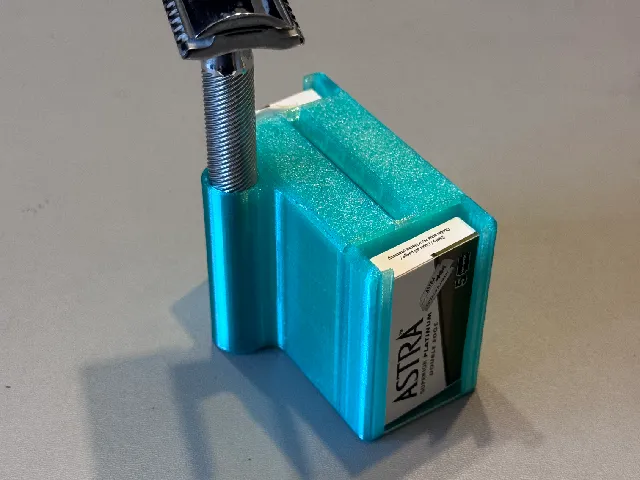 Safety Razor Box With Razor Holder