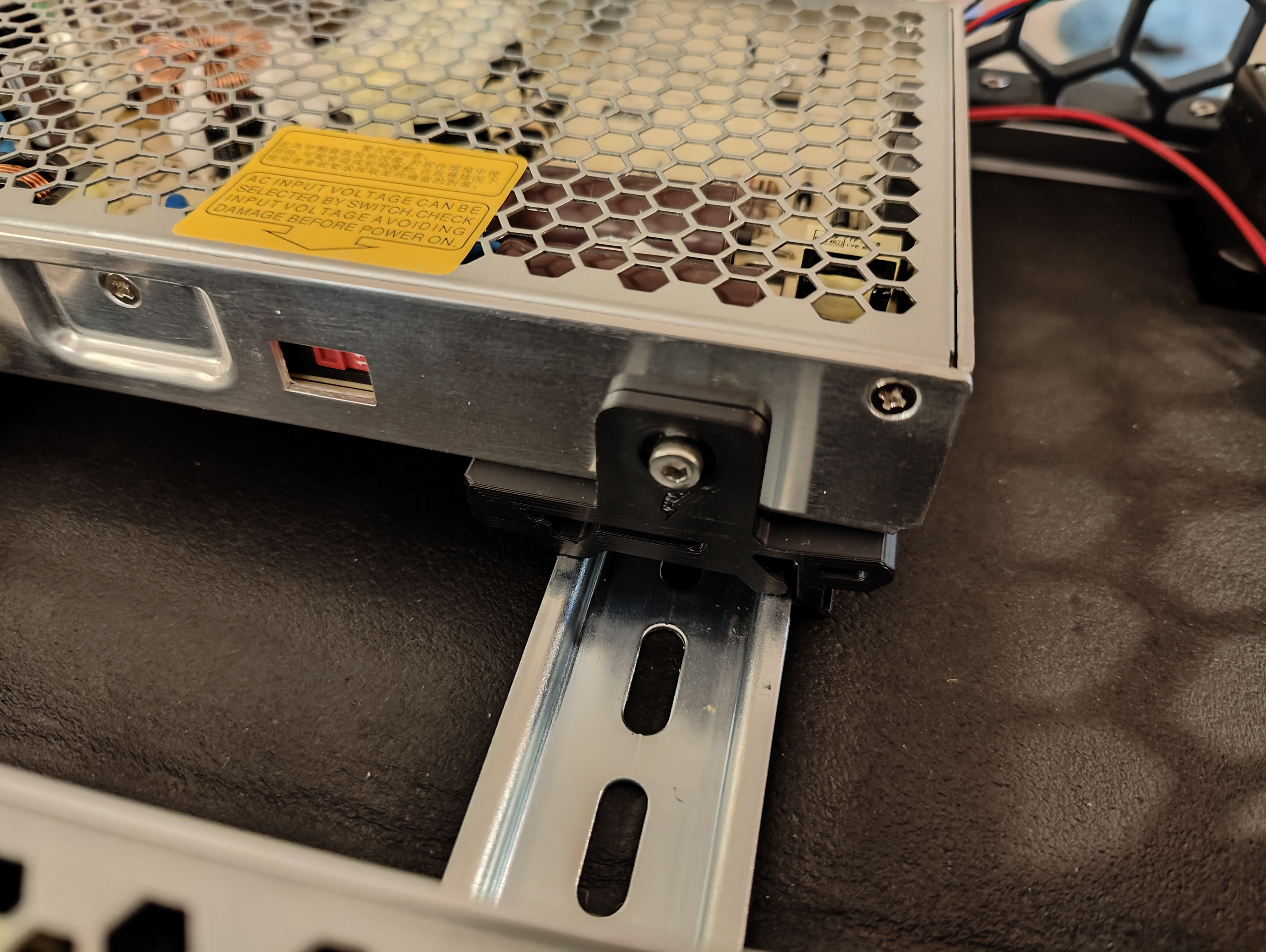Perpendicular LRS DIN Rail Mounts for Voron Printers
