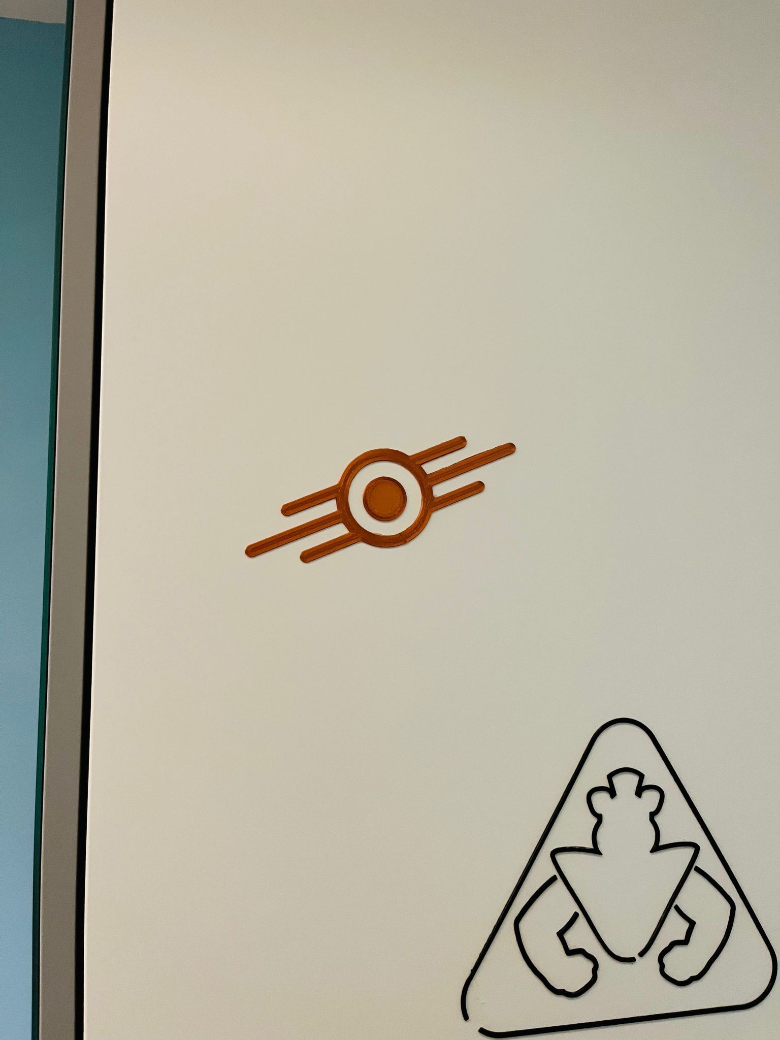 Miniatura 2 do modelo 3D Vault Tec logo