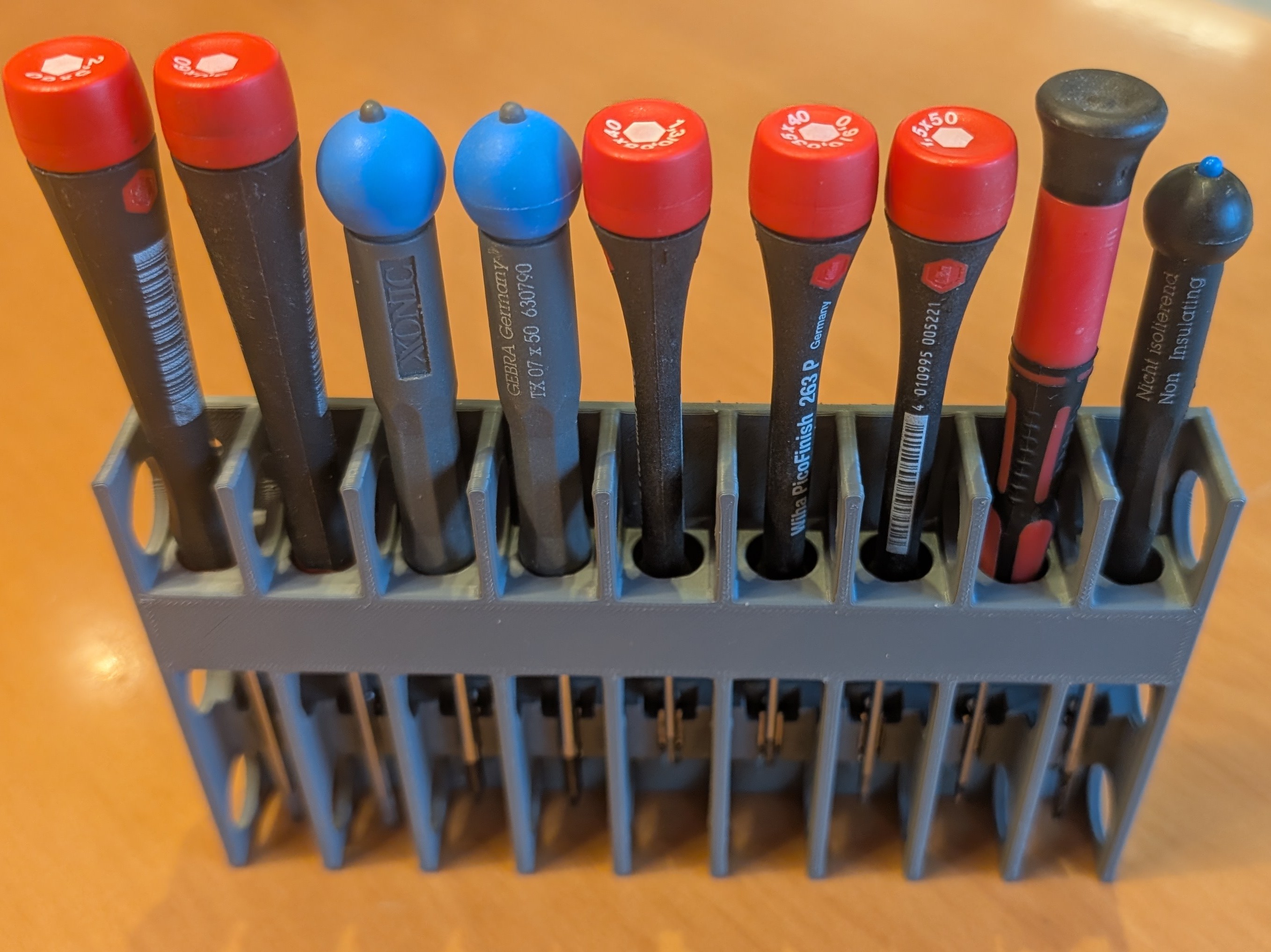 Configurable Screwdriver Rack, magnetic, stackable - FreeCAD fcstd included