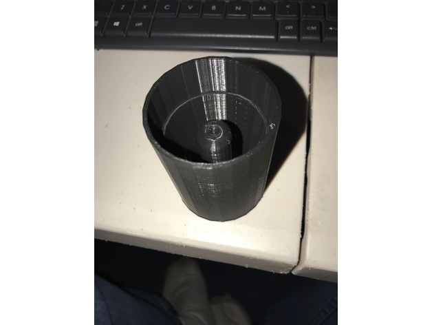 Greedy cup or Pythagorean cup