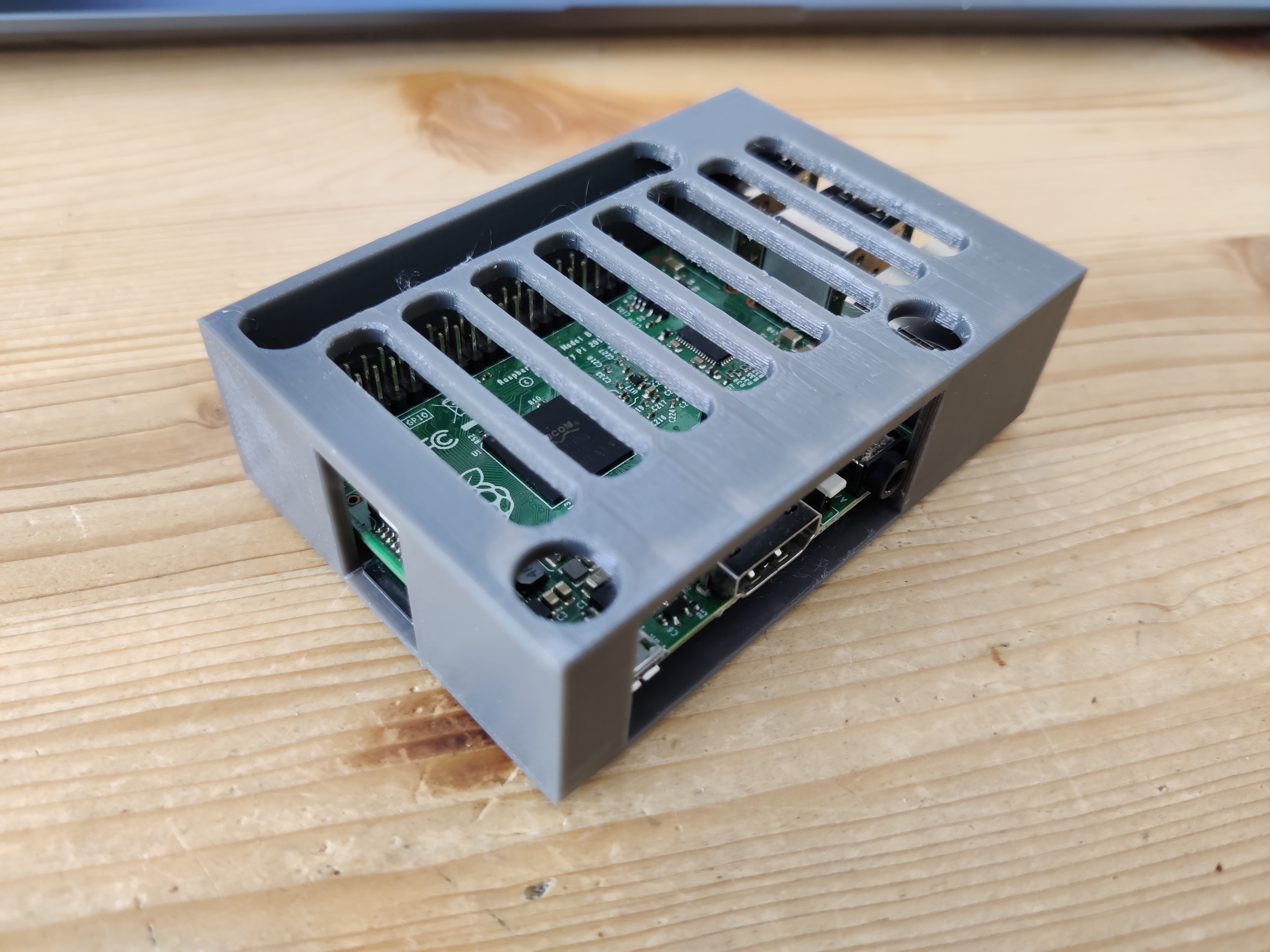 Miniatura 2 do modelo 3D Case Raspberry Pi 2B