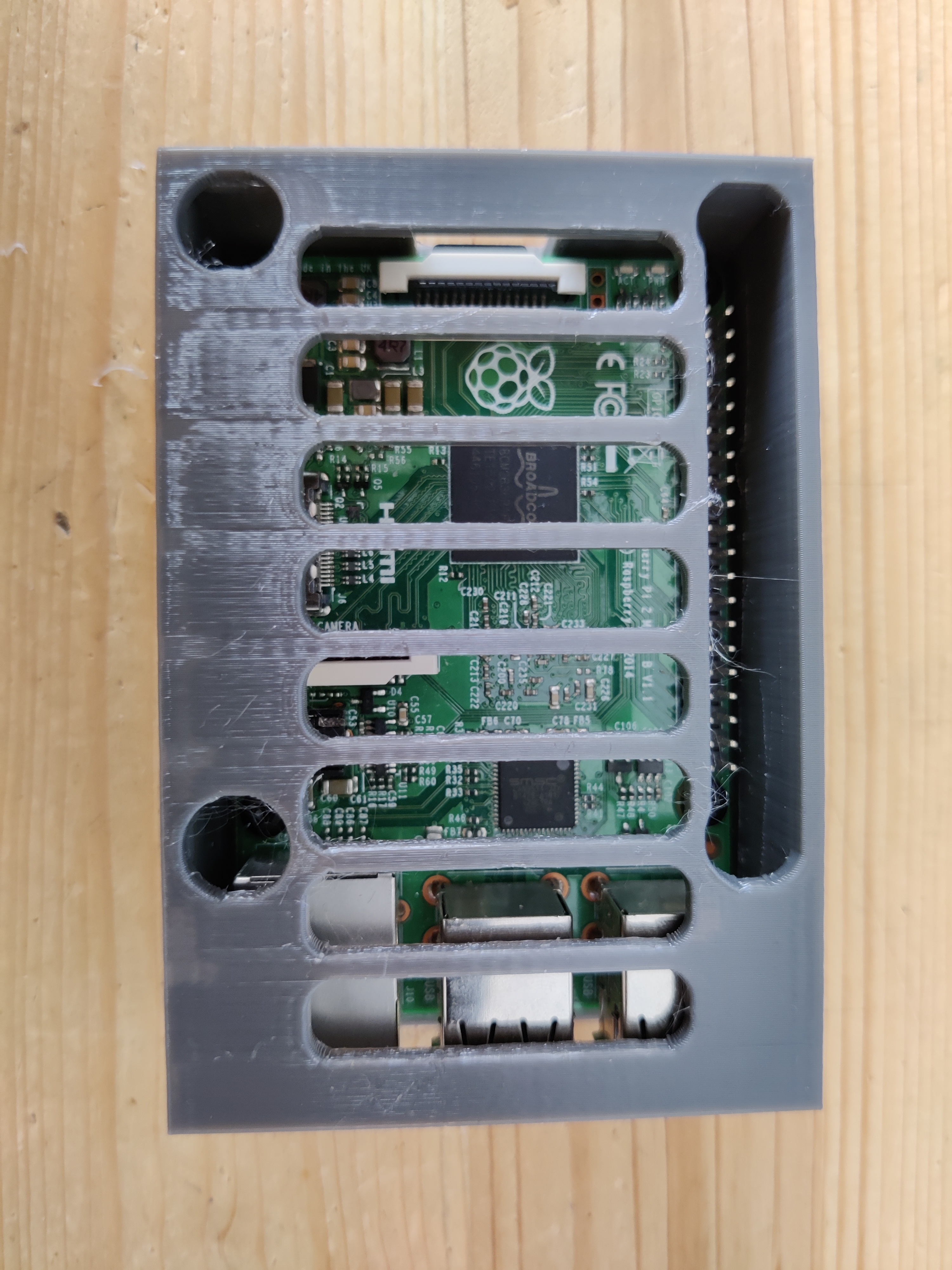 Miniatura 4 do modelo 3D Case Raspberry Pi 2B