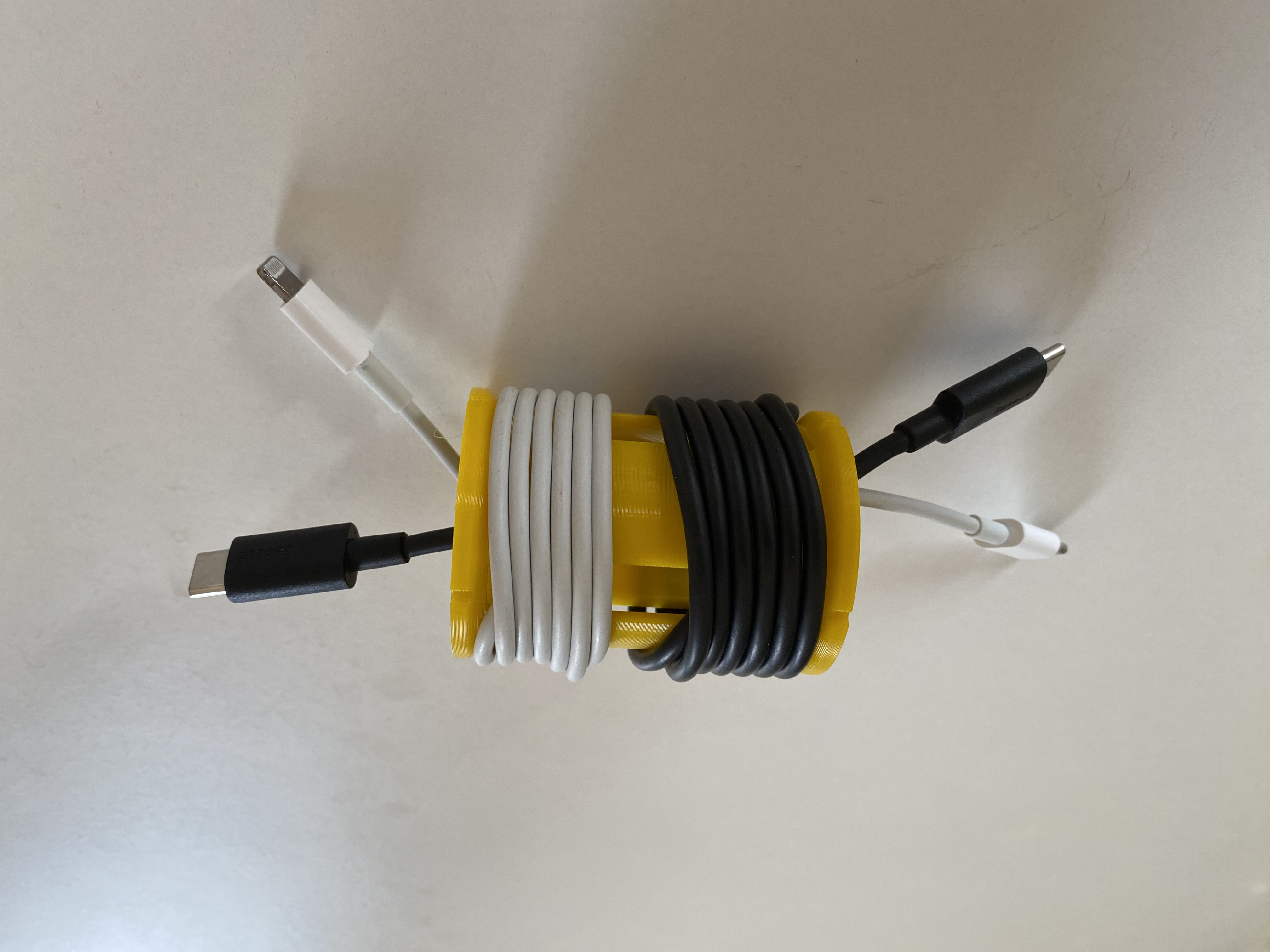 Miniatura 4 do modelo 3D Simple cable organizer