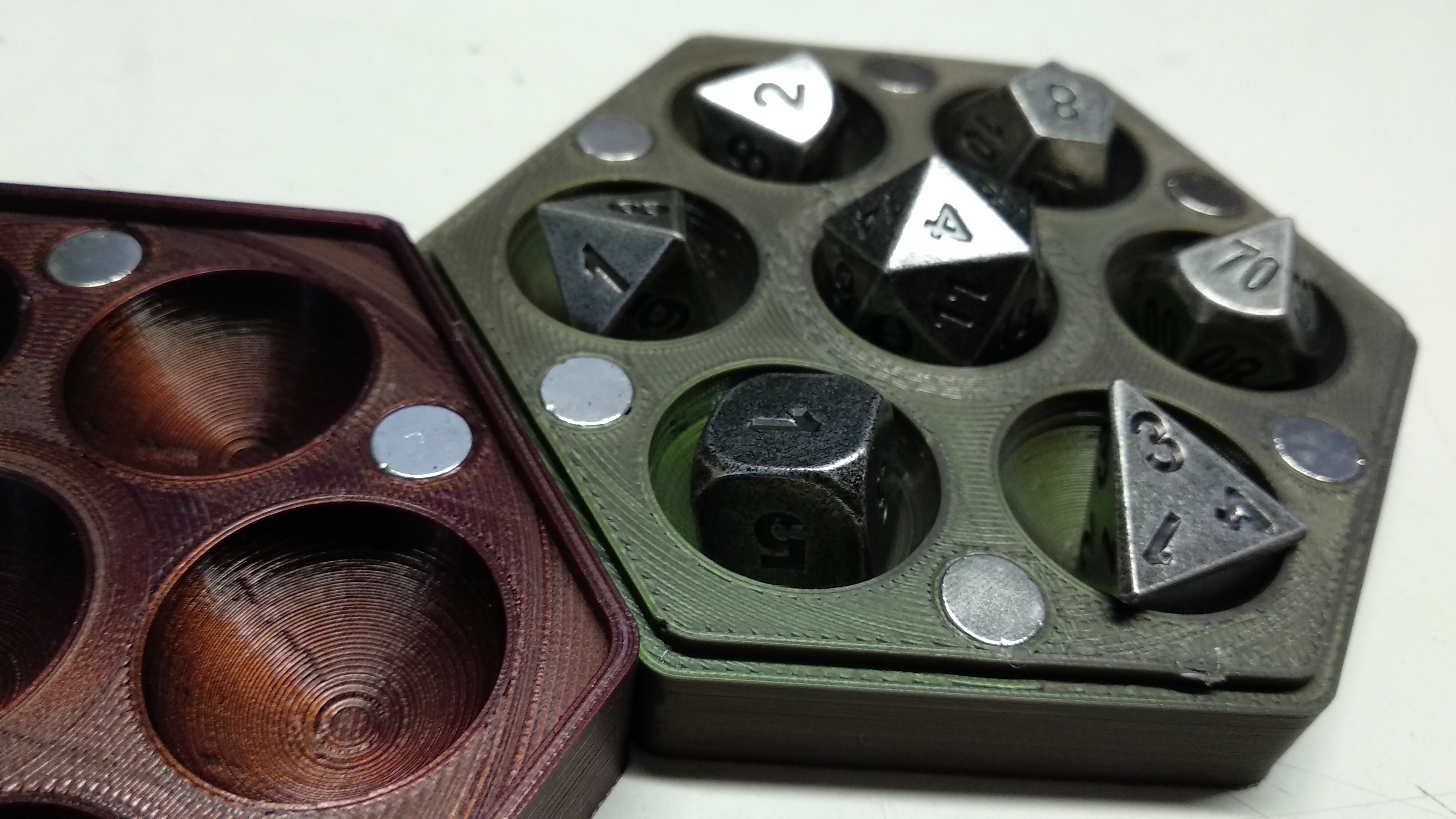 Miniatura 3 do modelo 3D Hexagonal Dice Case
