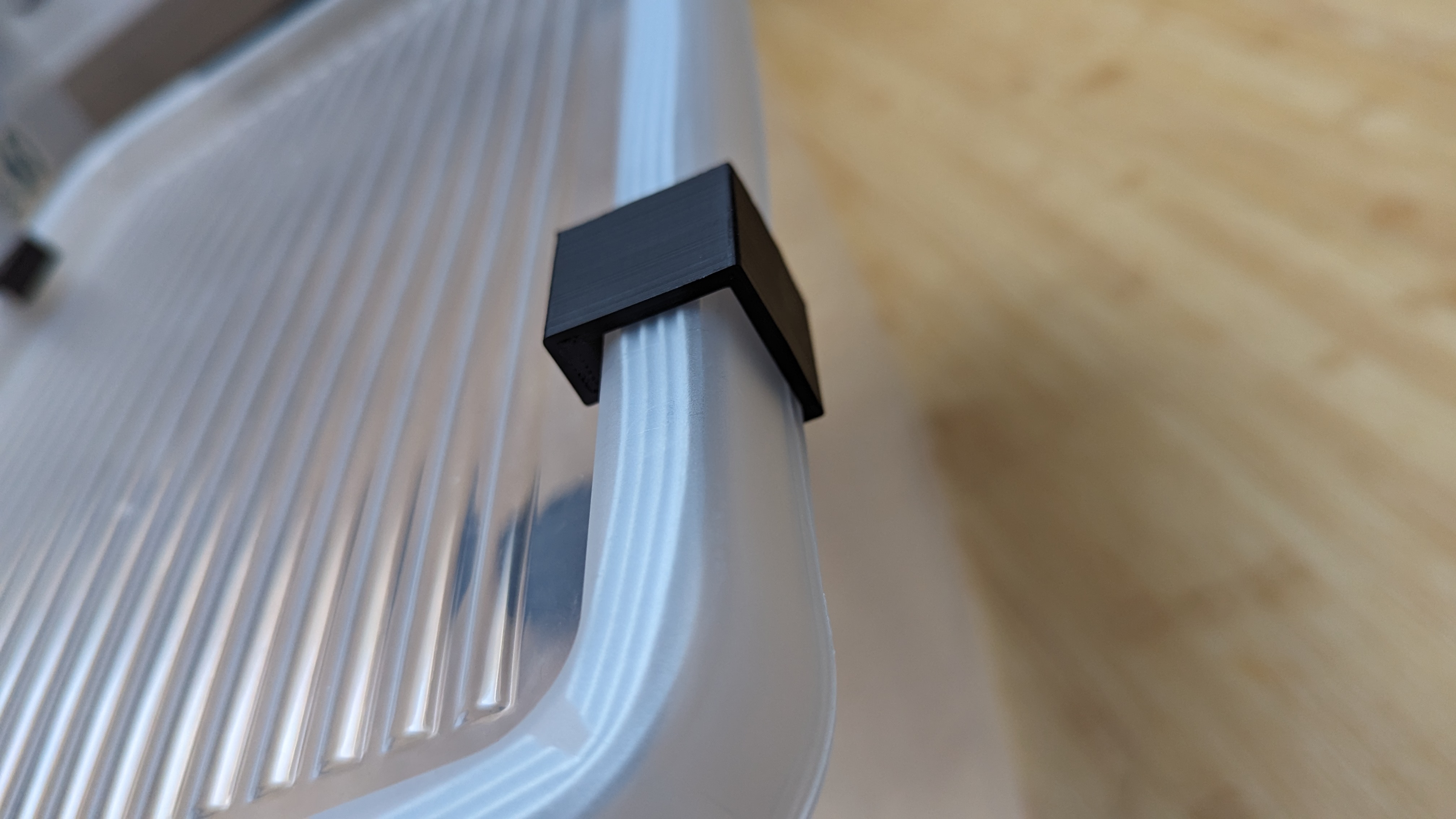 Plastic Container Lid Clamp by themarv1 | Download free STL model ...