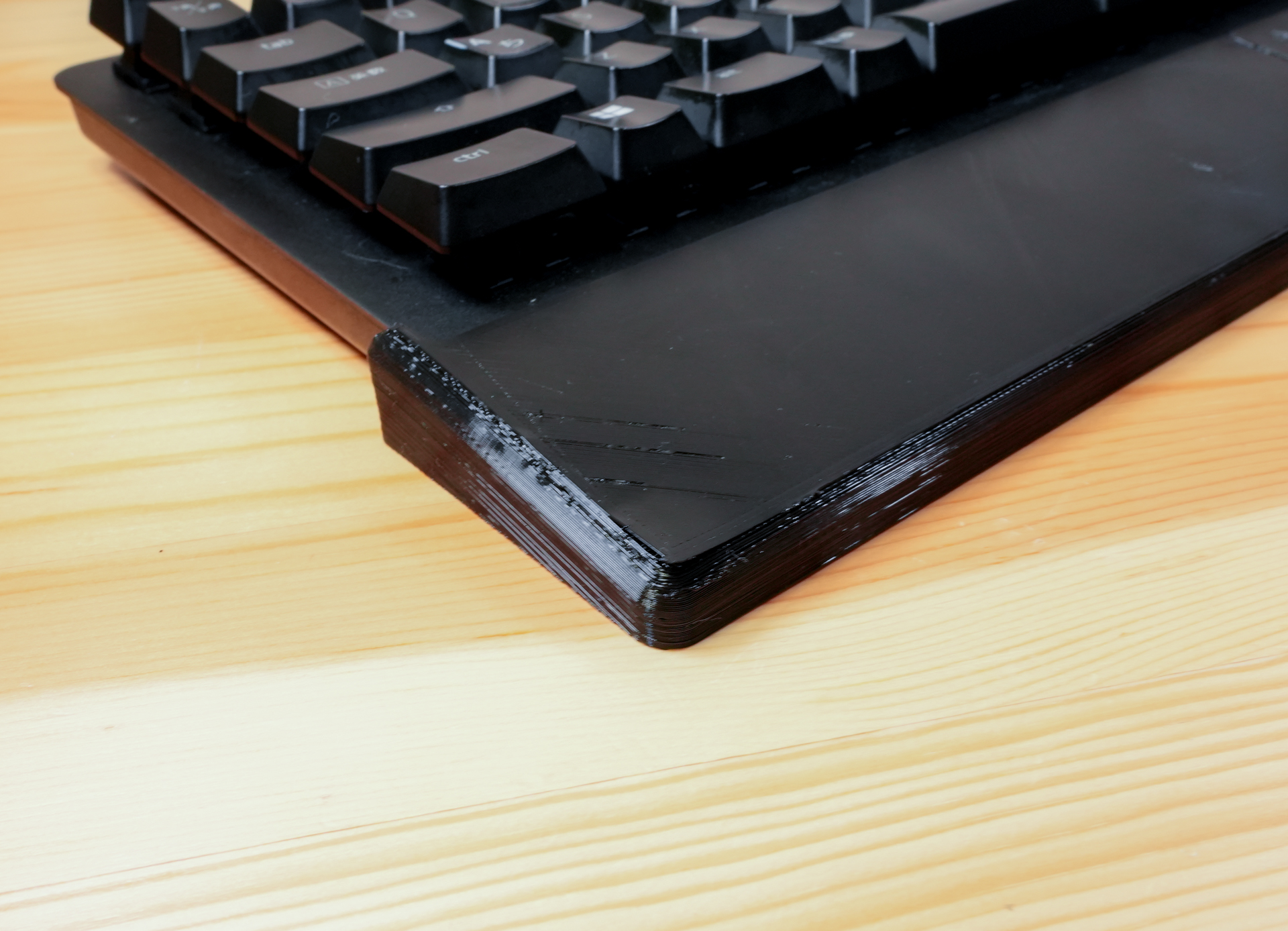 Keyboard wrist rest for 38cm width