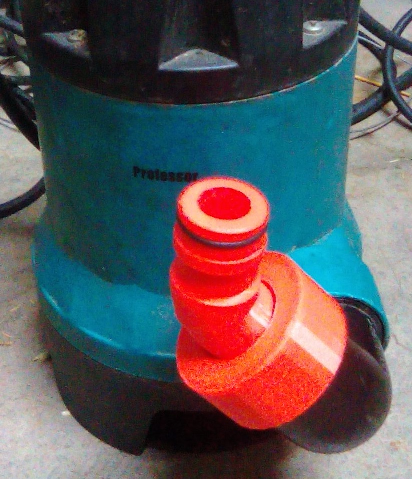 1,5 to 1 inch quick hose adapter / 1,5" adaptér s vnitřním závitem pro 1" rychlospojku