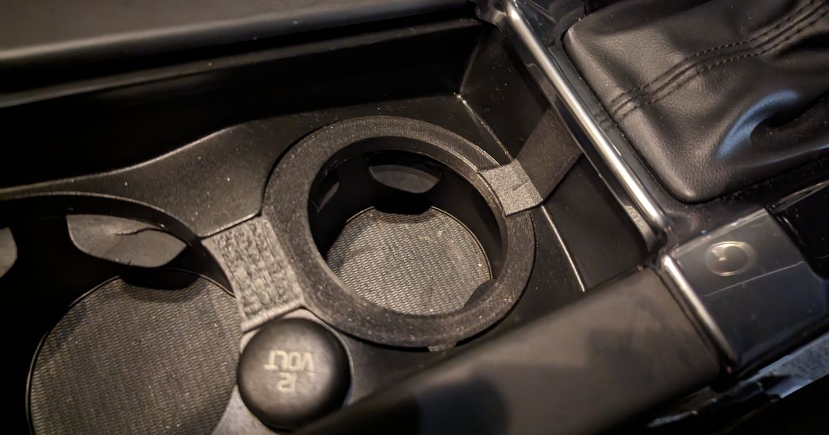 Volvo XC60/S60 cup holder insert by Rick269 Download free STL model