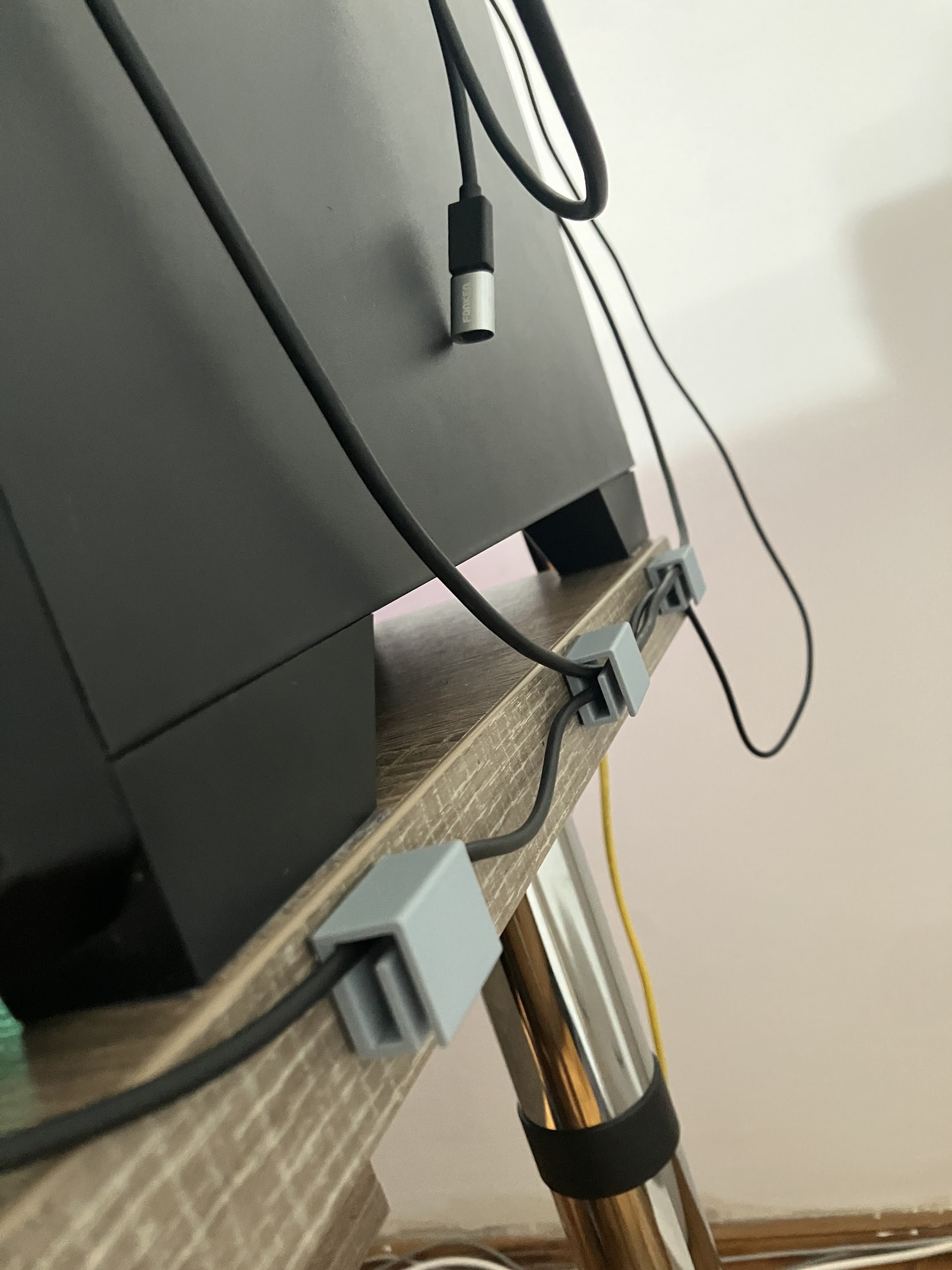 Miniatura 2 do modelo 3D Simple cable holder modified