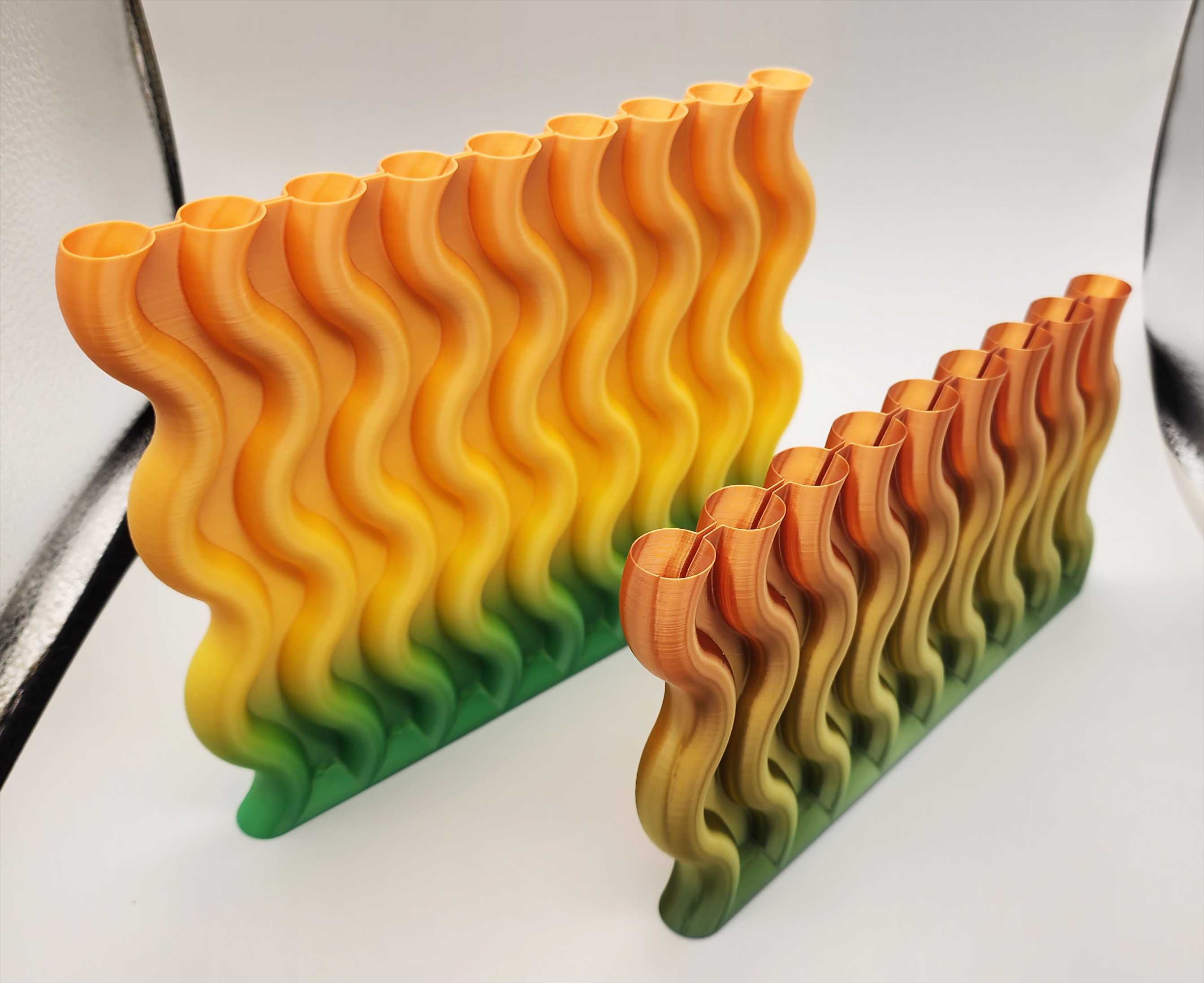 9 Snakes Spiral Vases