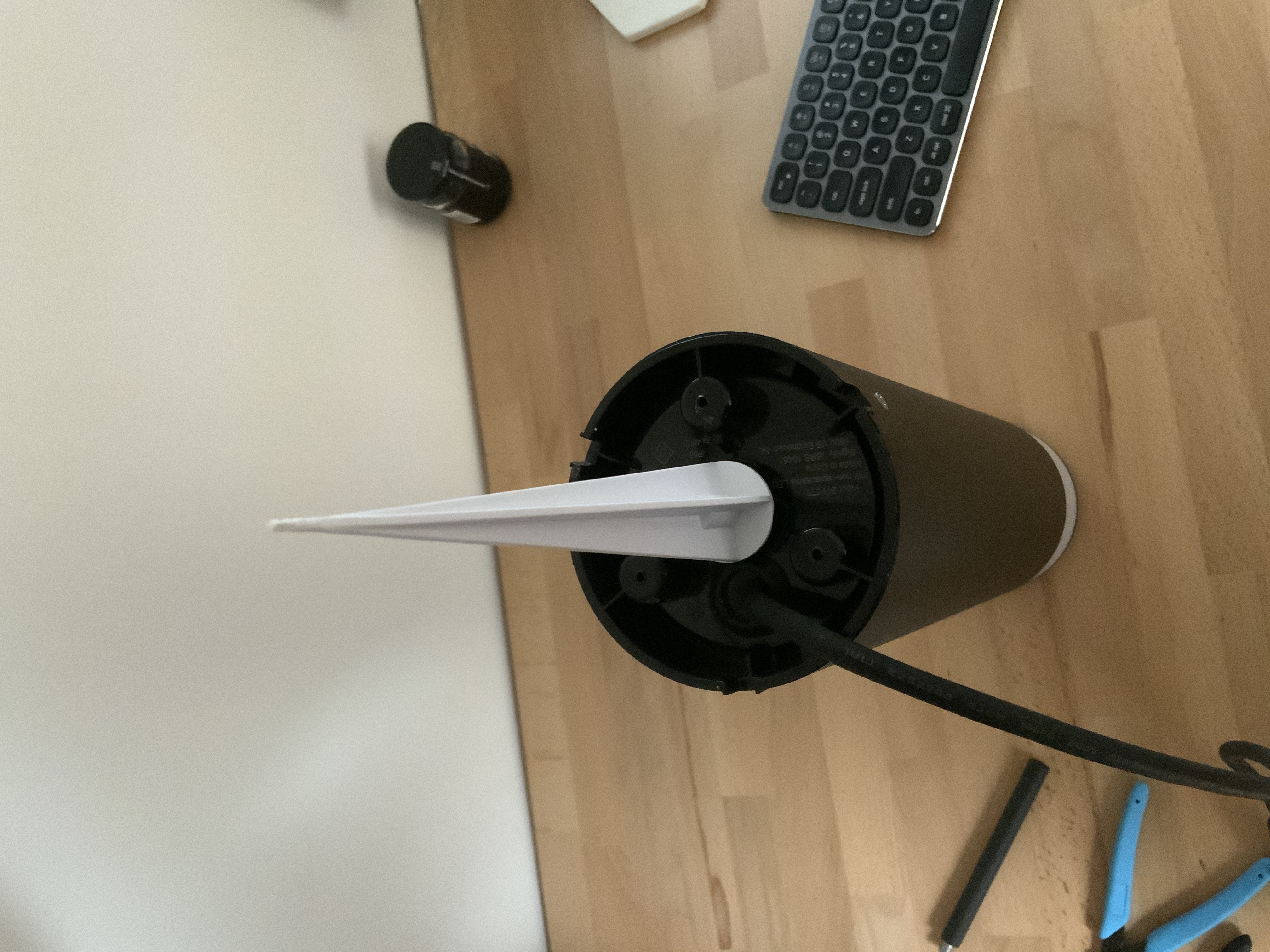 Philips Hue Calla Pedestal Spike